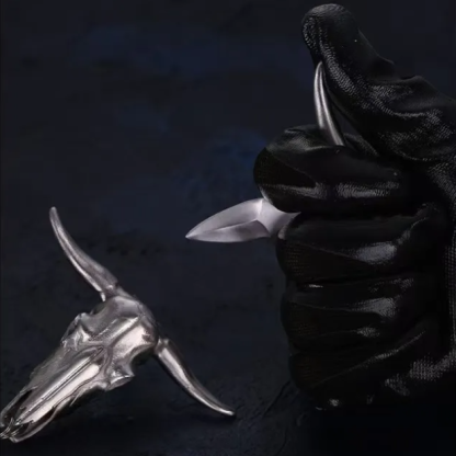 🔥2025 Best Selling Bull Strike Concealed Blade With Self-Defense Mechanism Necklace