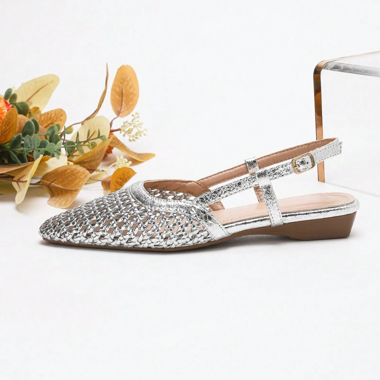 Criss Cross Strap Pointed Toe Low Heel Flats For Women in Light Gray - Toe Detail