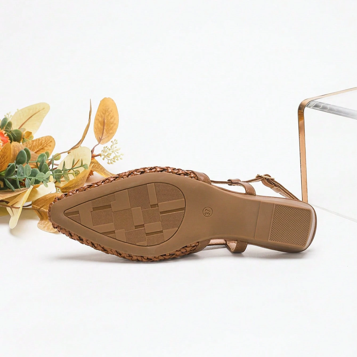 Criss Cross Strap Pointed Toe Low Heel Flats For Women in Light Gray - Close-Up Detail