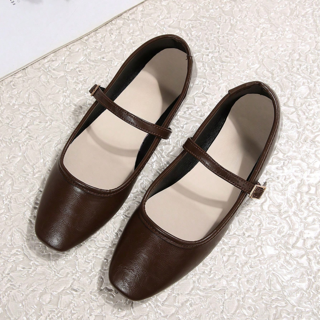 Stylish Ballet Flats Shoes With Buckle Strap And Soft Sole in Black - Strap Detail
