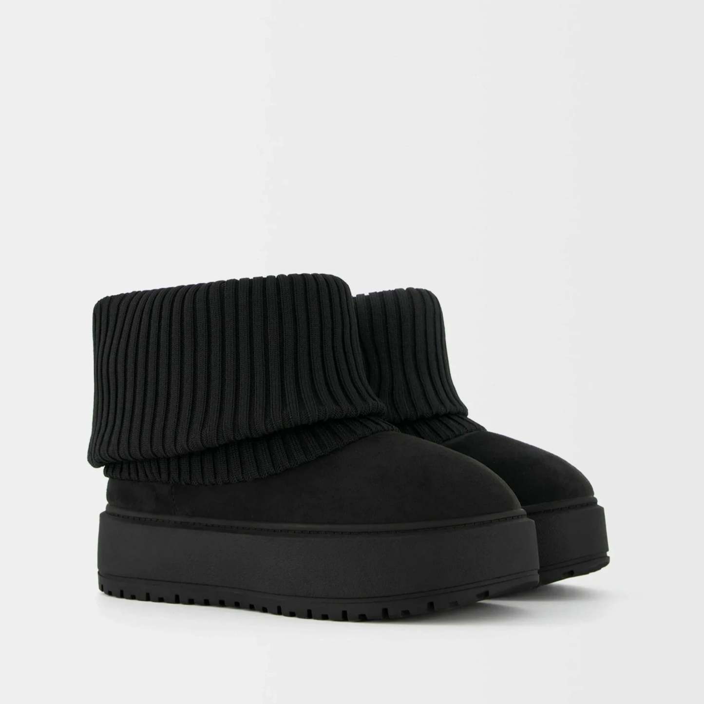 Stylish And Comfy Snow Boots With Faux Fur Lining - My Beach Shoes