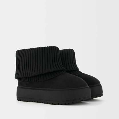 Stylish And Comfy Snow Boots With Faux Fur Lining - My Beach Shoes