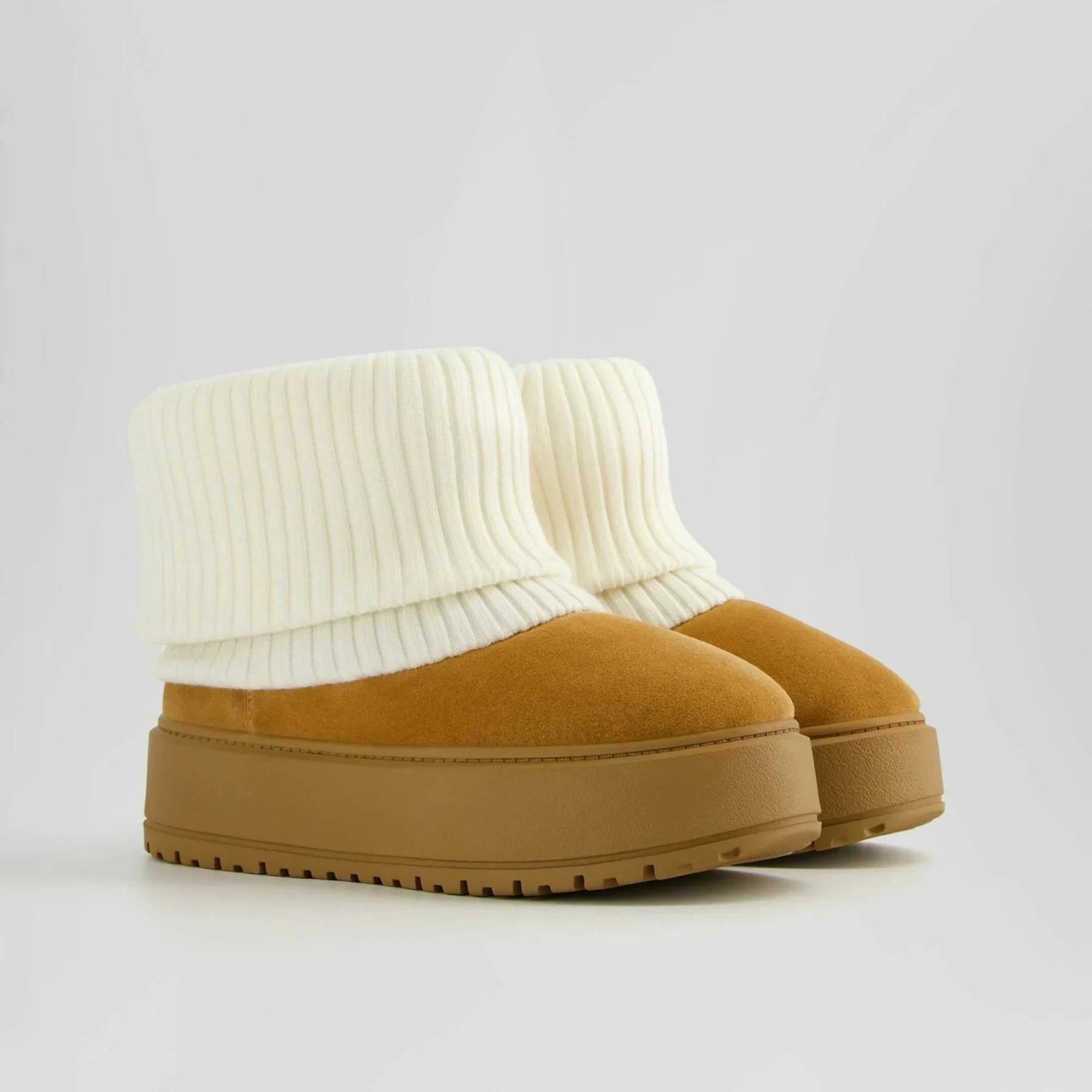 Stylish And Comfy Snow Boots With Faux Fur Lining-My Beach Shoes