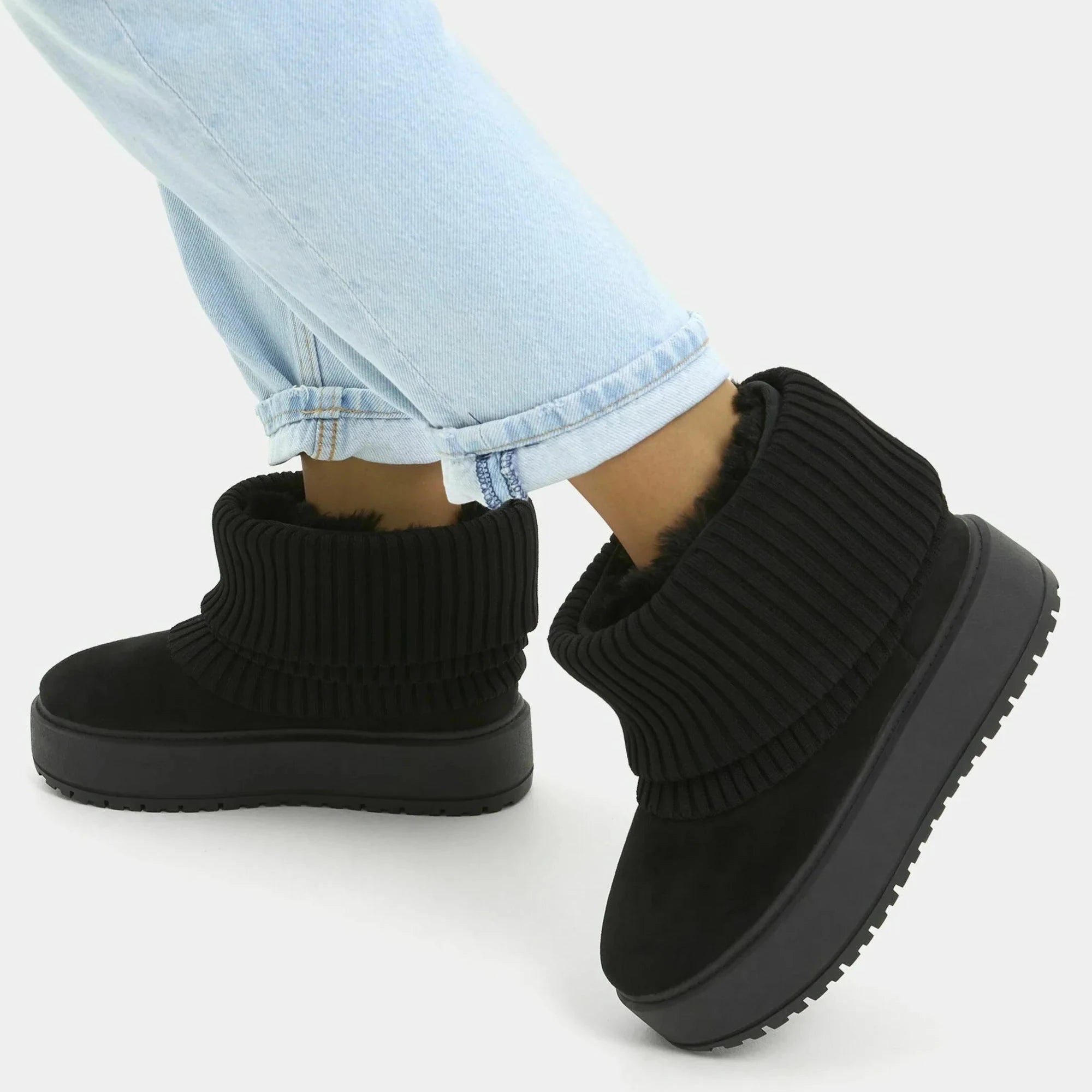 Stylish And Comfy Snow Boots With Faux Fur Lining-My Beach Shoes