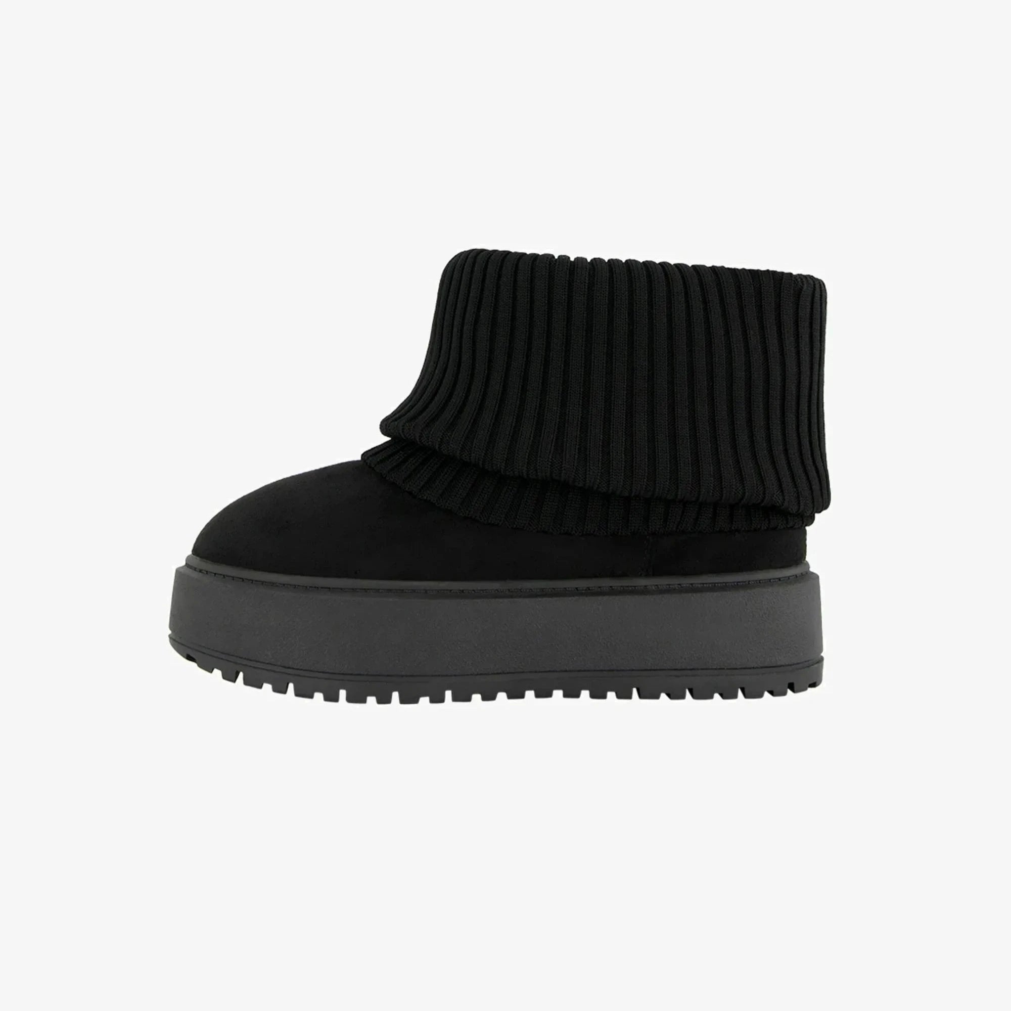 Stylish And Comfy Snow Boots With Faux Fur Lining - My Beach Shoes