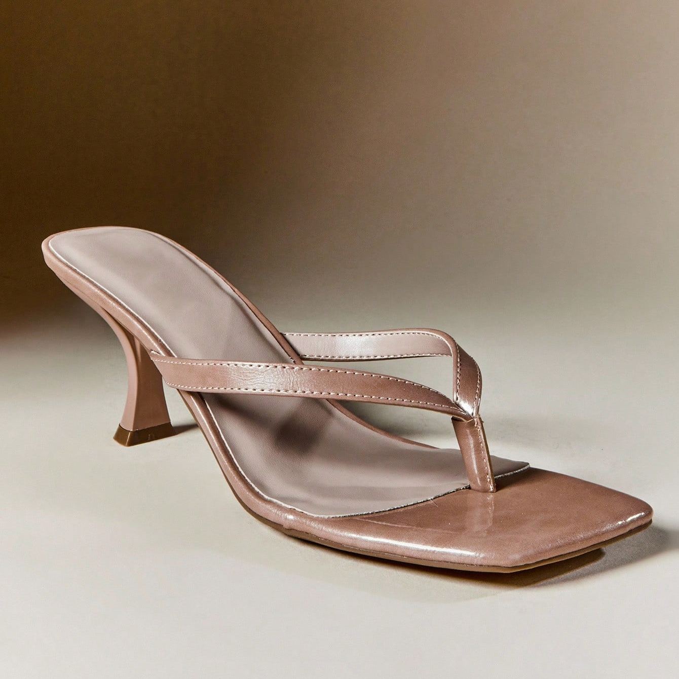 Square Front Coffee Thong Mid Heels in Brown - Toe Detail