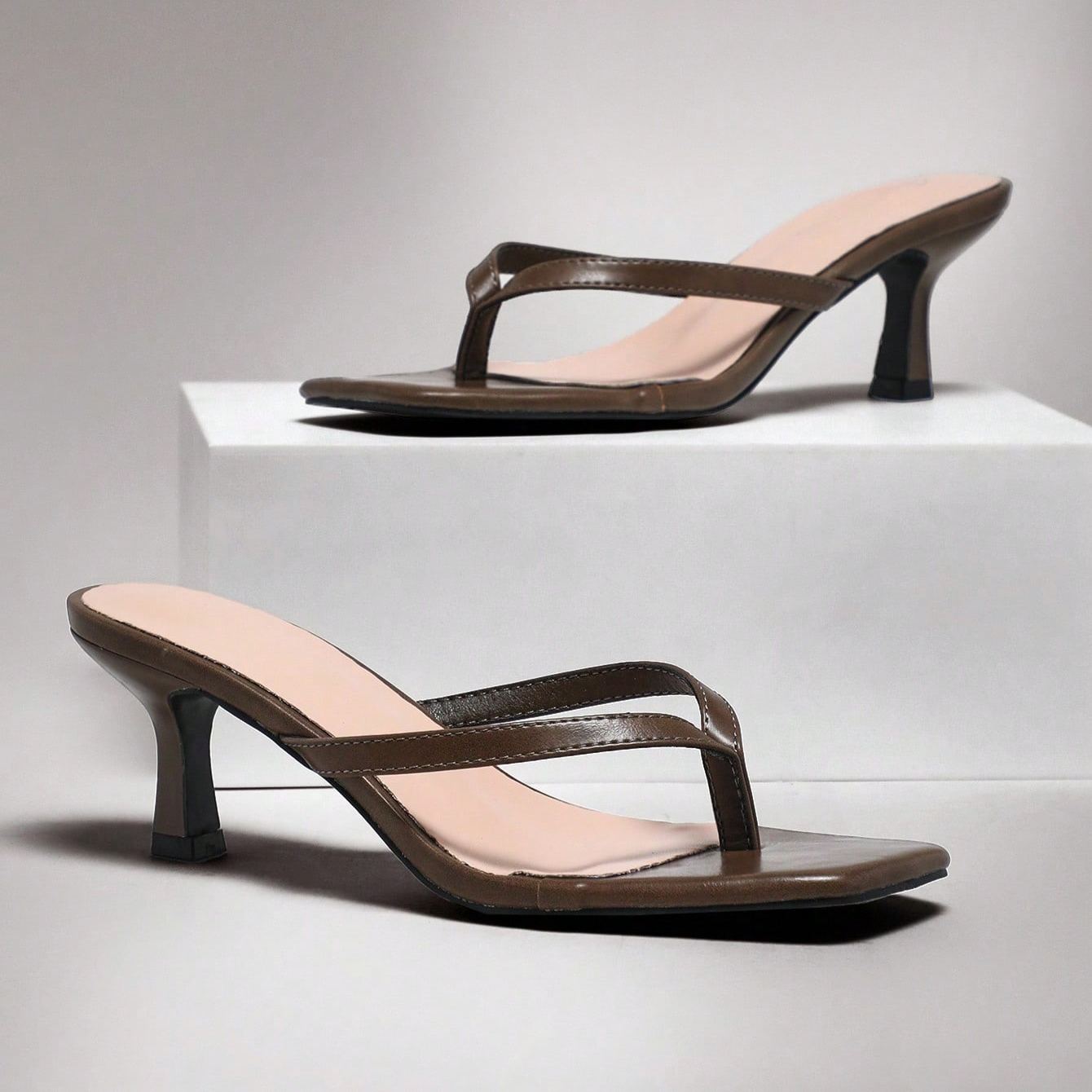 Stylish Thong Strap Kitten Style Slip On Sandals For Women in Light Brown - Strap Detail