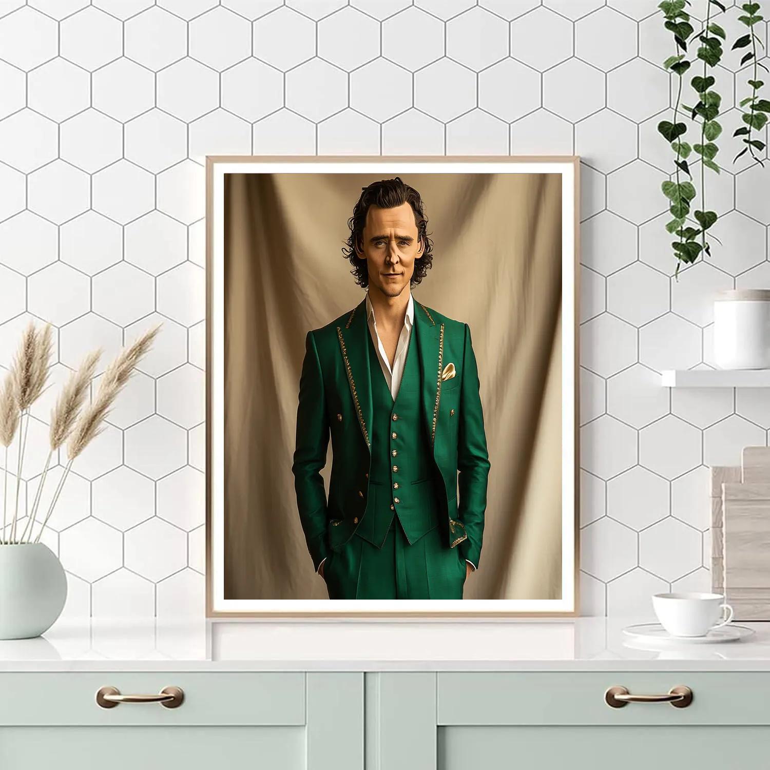Tom Hiddleston: Dancing With The Shadows Of Loki painting number kit