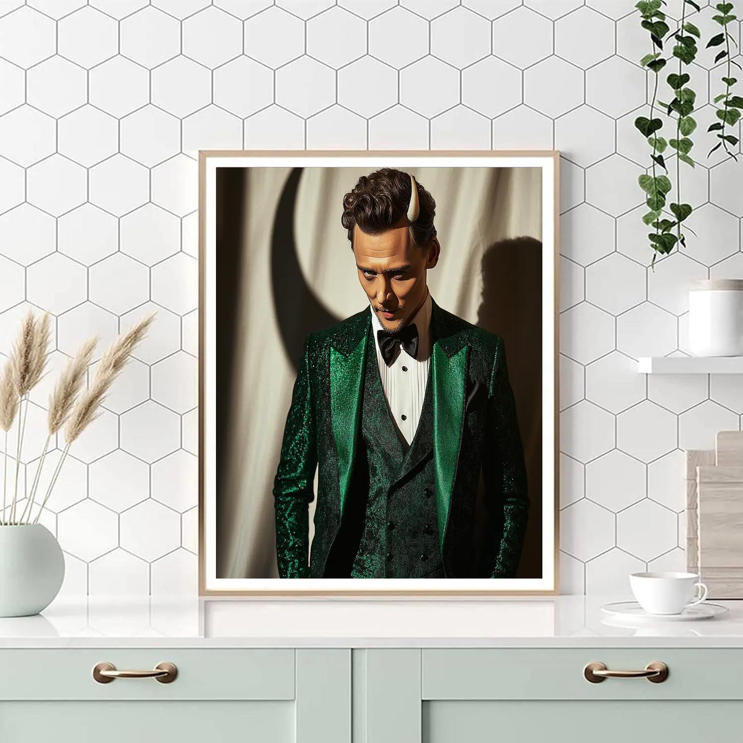 Tom Hiddleston: Whispering Mischief Of The Modern Loki DIY paint by numbers