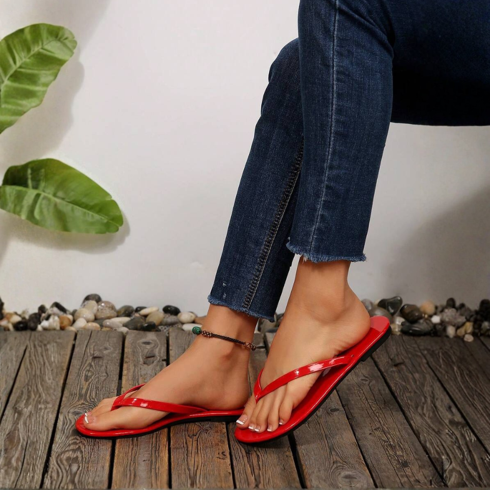 Solid Colored Casual Flat Flip Flop Sandals For Women