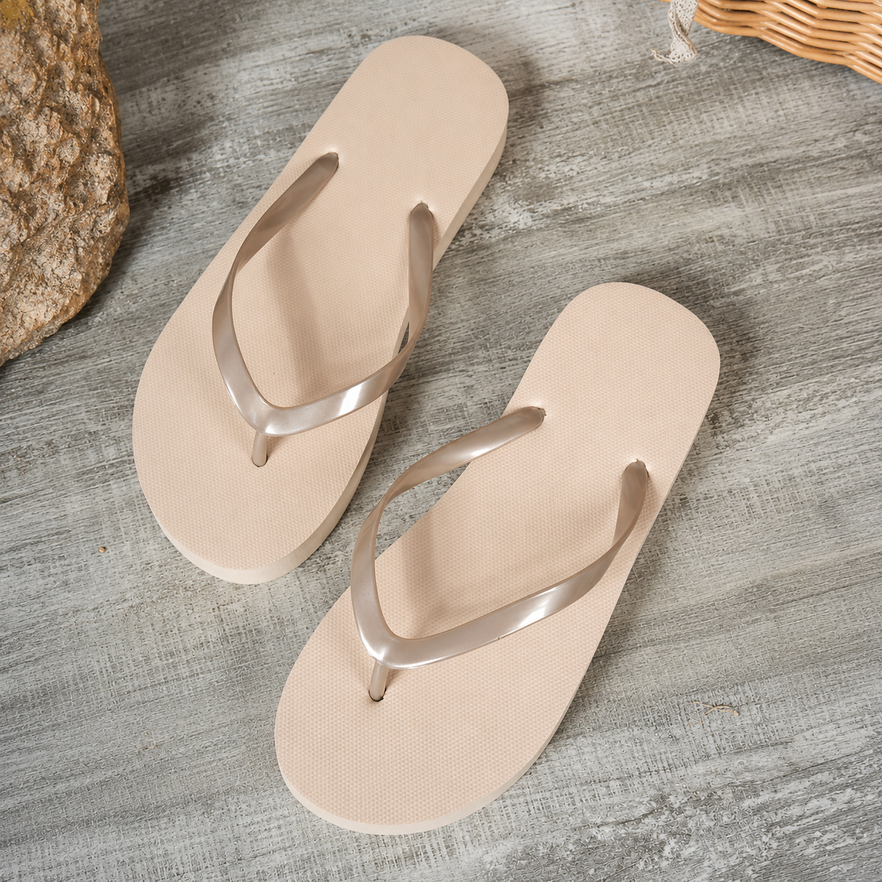 Versatile Solid Colored Flat Flip Flops Sandals For Women