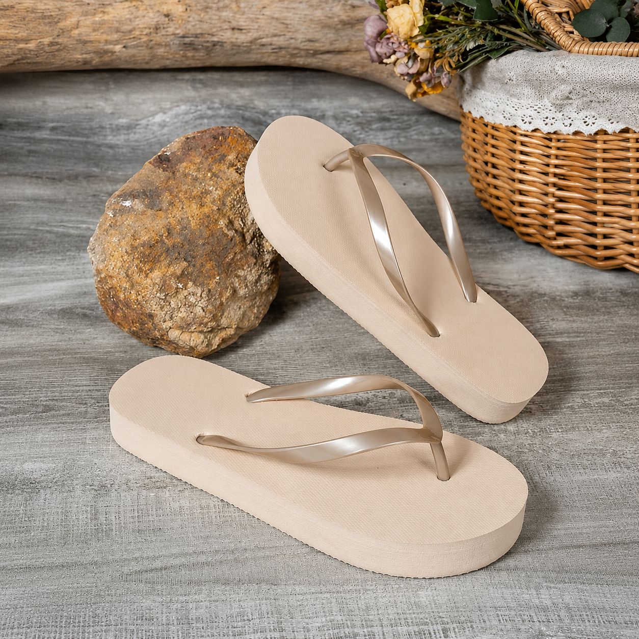 Versatile Solid Colored Flat Flip Flops Sandals For Women