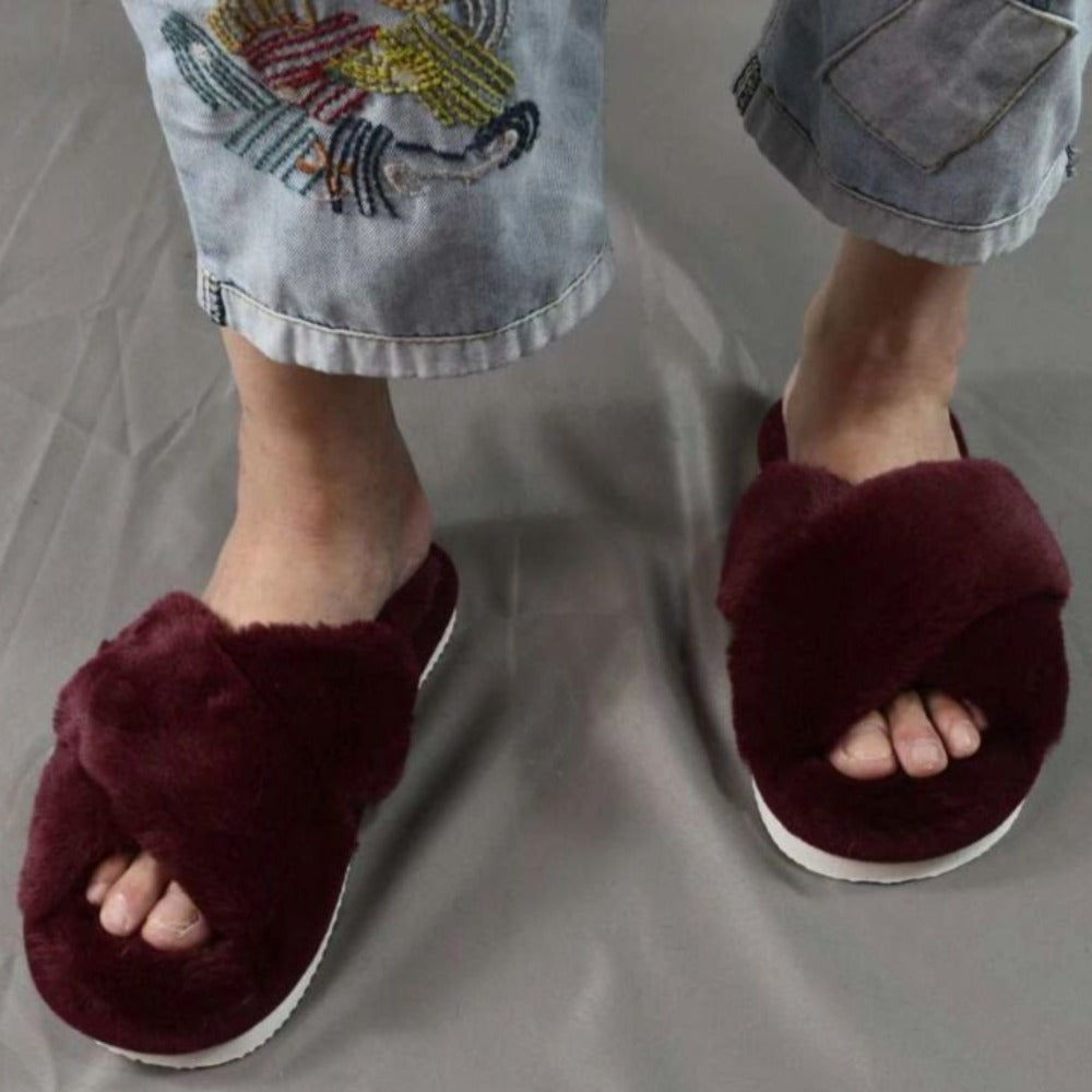 Comfy Criss Cross Slippers-Soco Sands