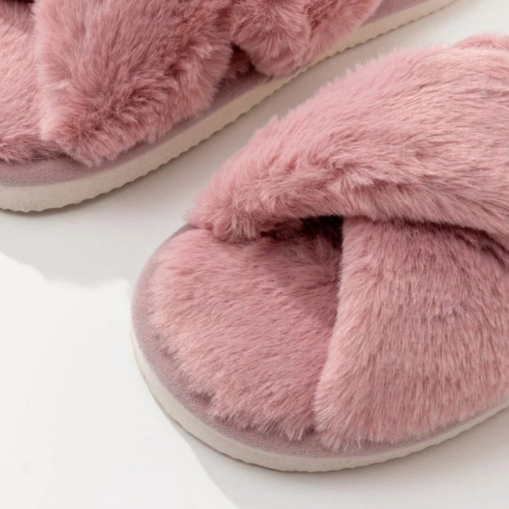Comfy Criss Cross Slippers-Soco Sands