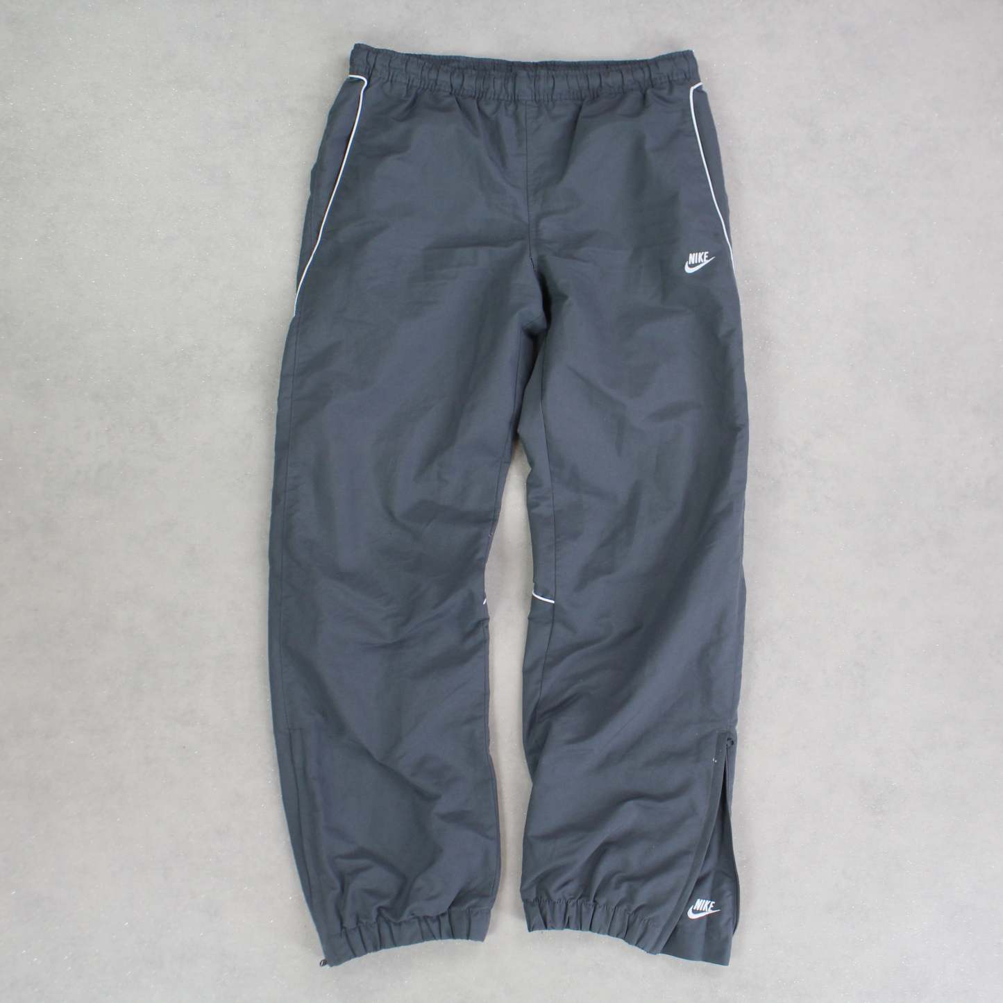 SUPER RARE 00s Trackpants Grey-Kikonat