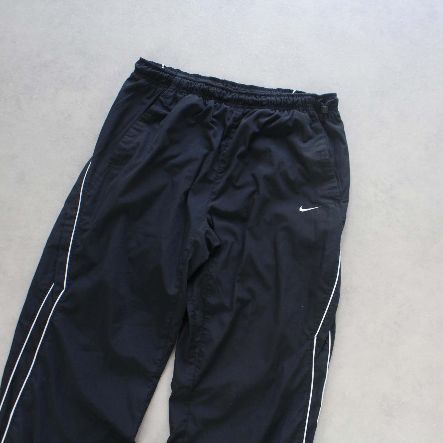 RARE 2000s Trackpants Black-Kikonat