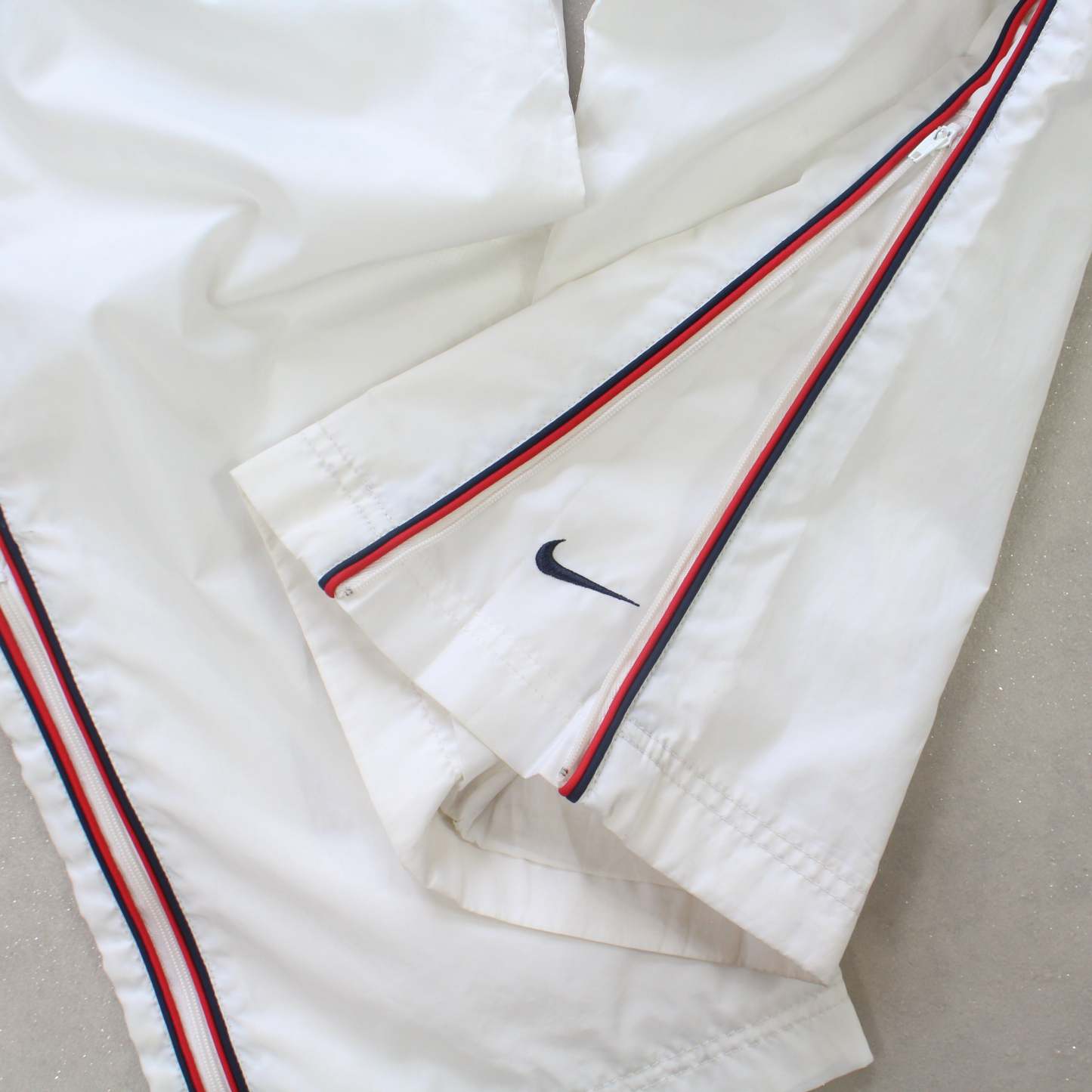 SUPER RARE 2000s Trackpants White-Kikonat