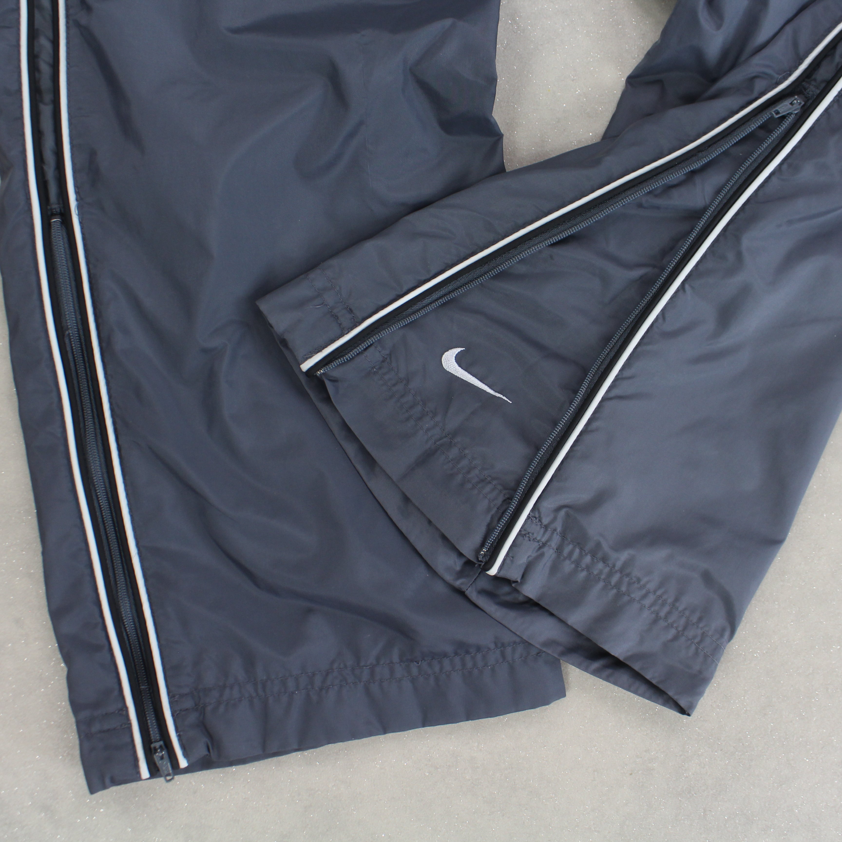 SUPER RARE 00s Trackpants Grey-Kikonat
