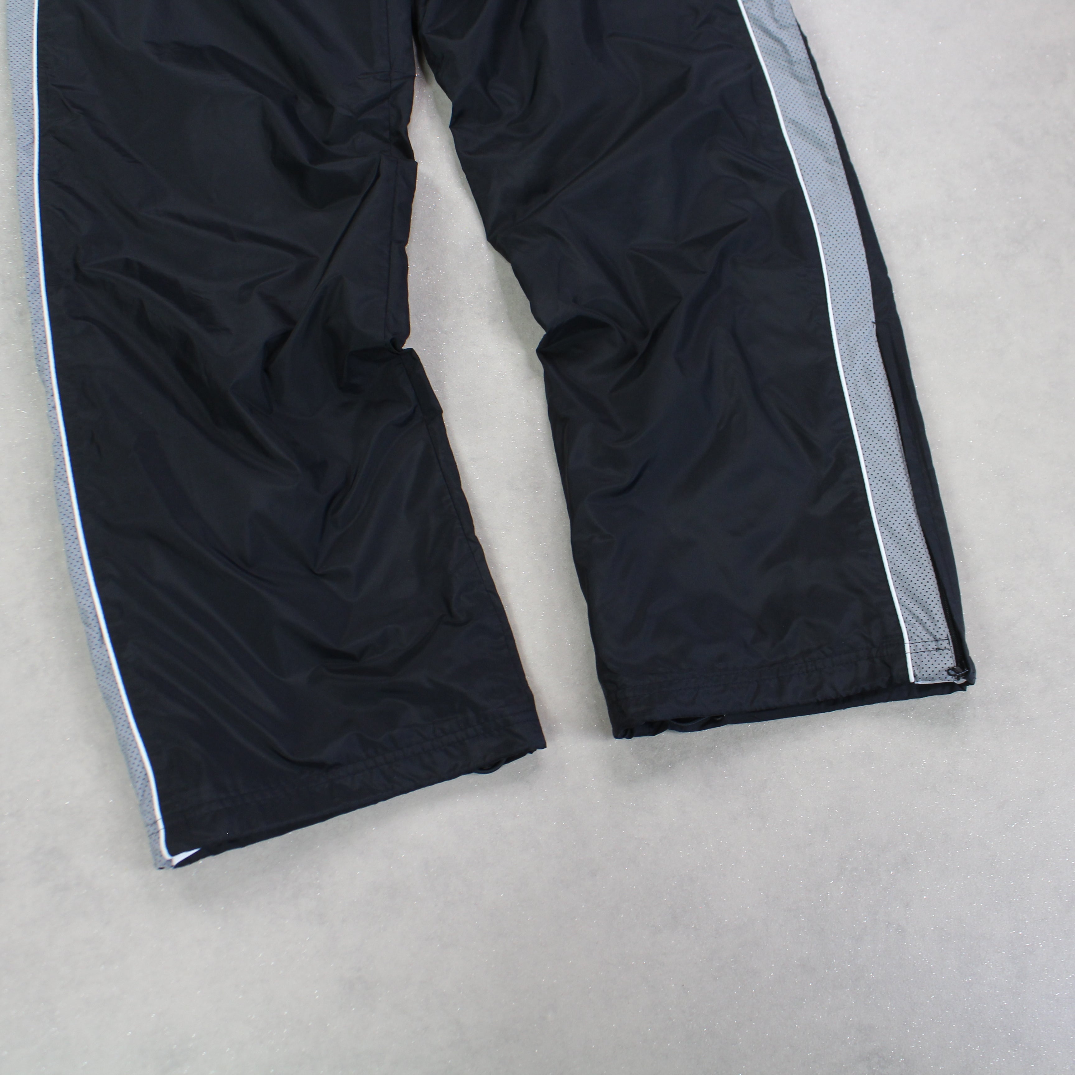 RARE 2000s Baggy Trackpants Black-Kikonat