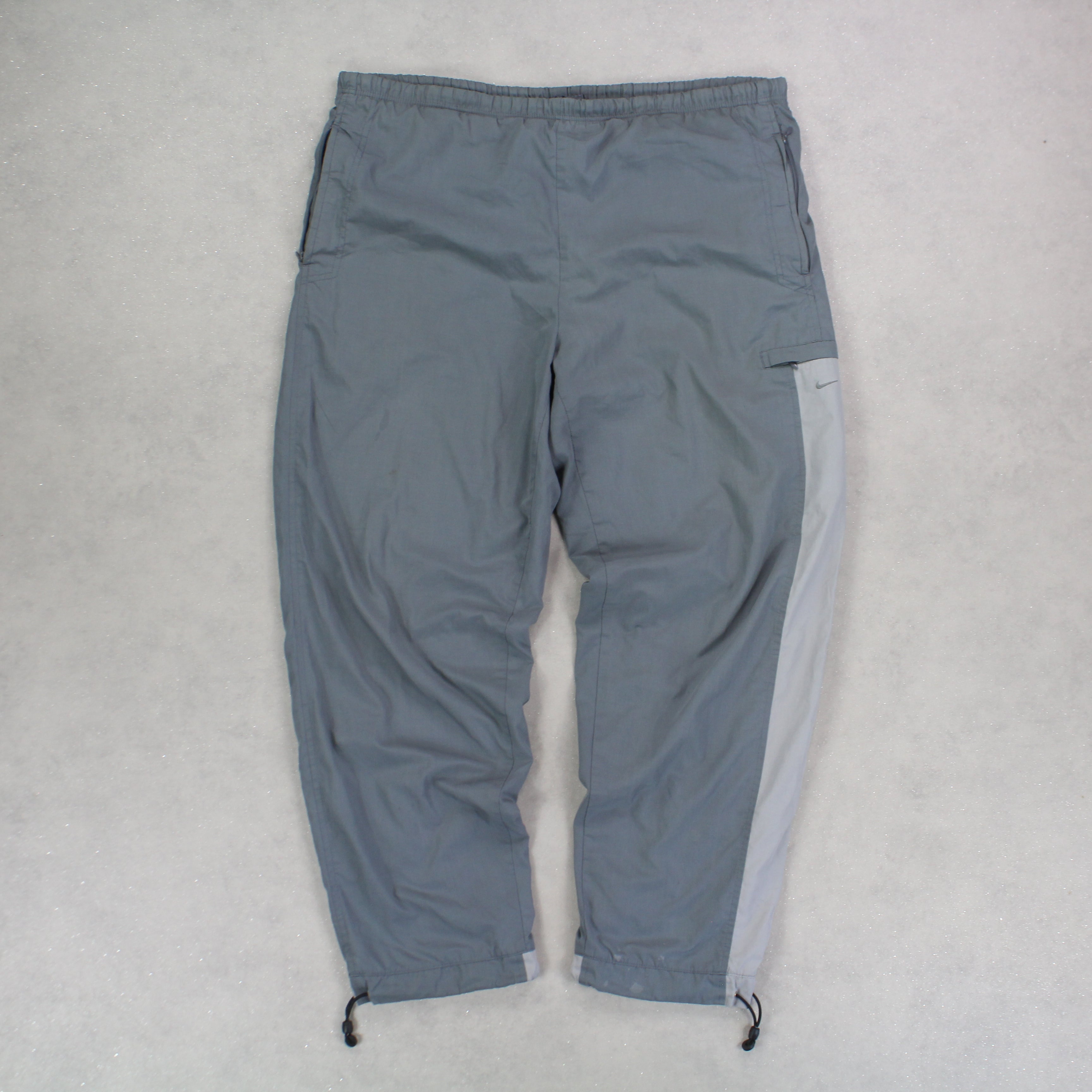 RARE 2000s Trackpants Grey-Kikonat