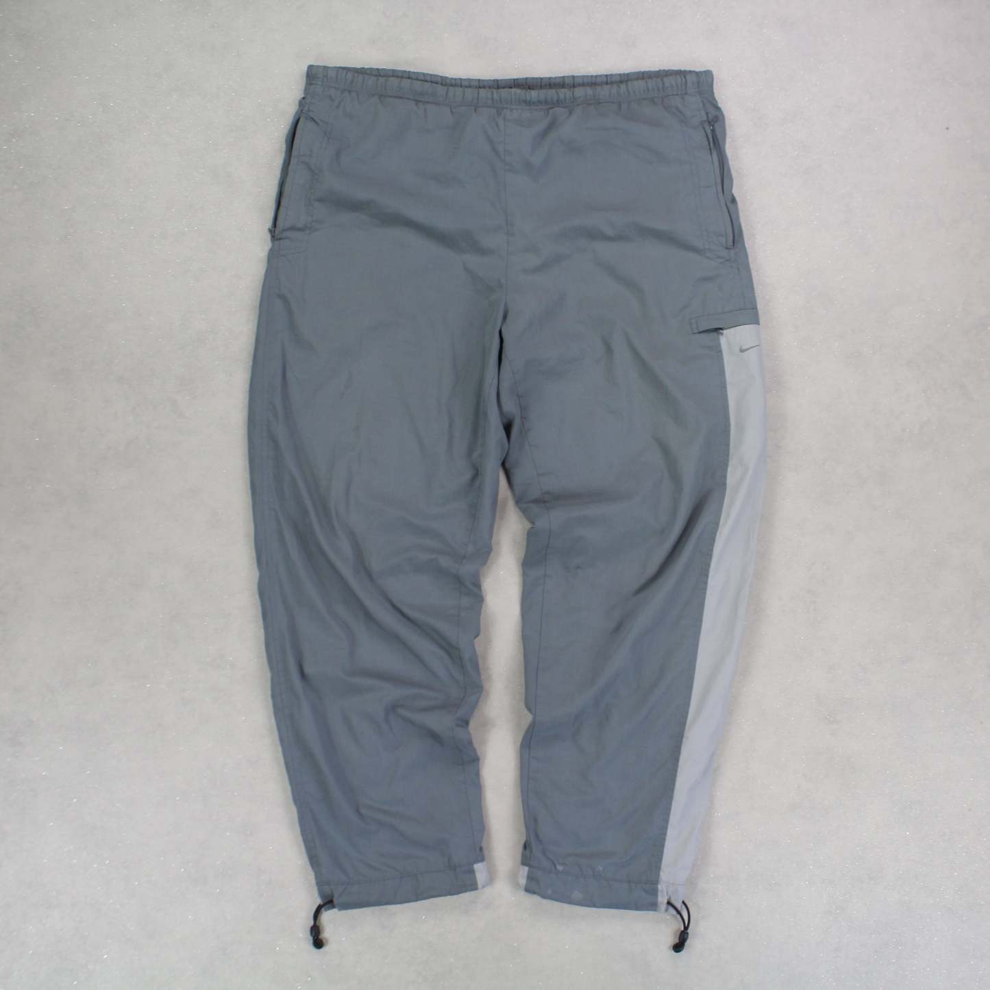 RARE 2000s Trackpants Grey-Kikonat
