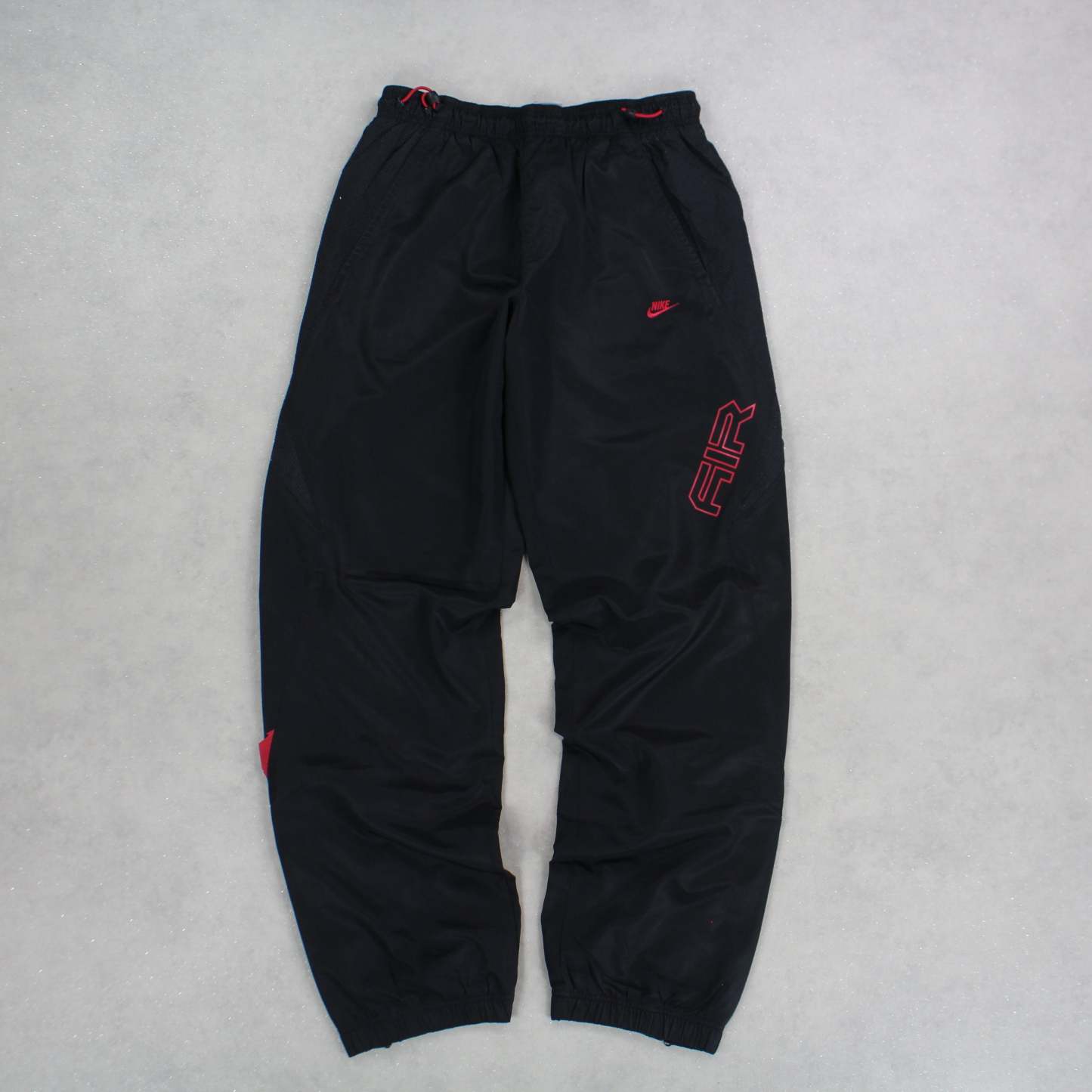 RARE 2000s Air Trackpants Black-Kikonat