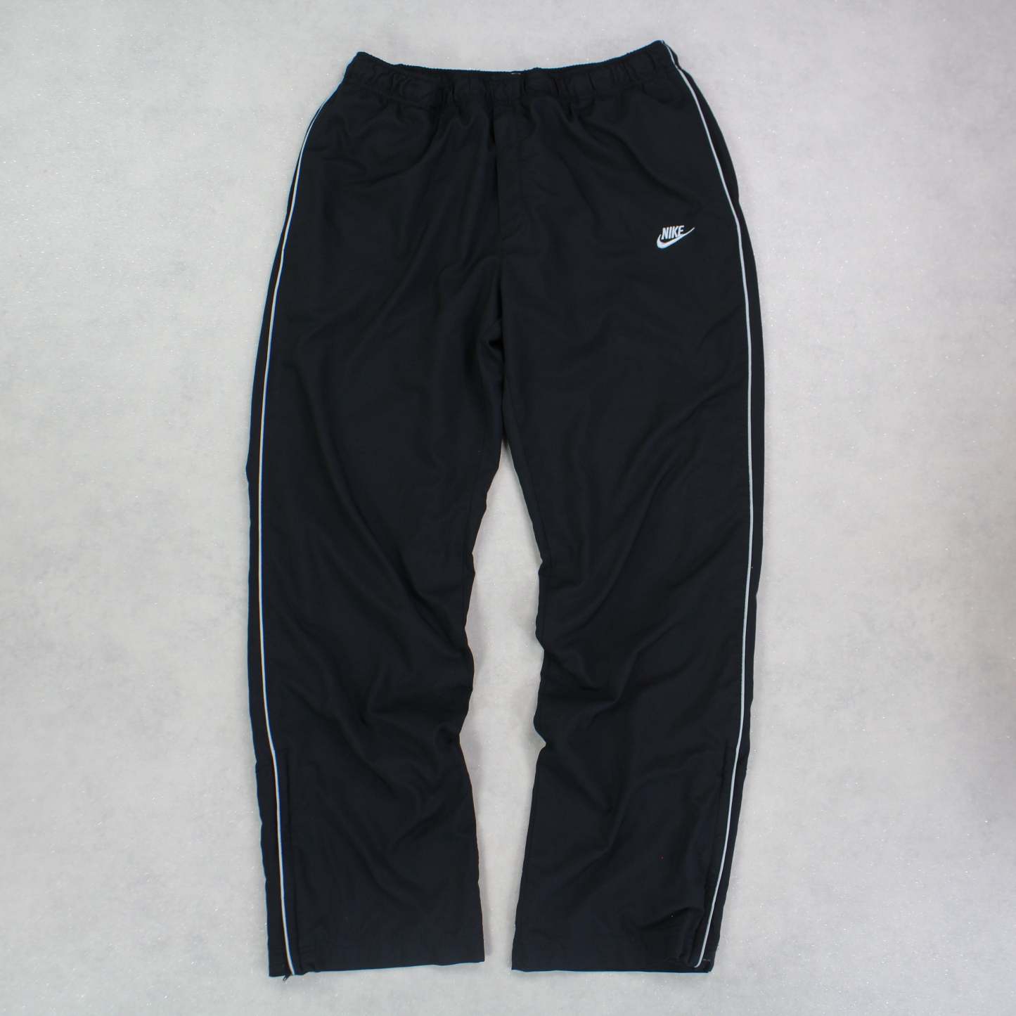 RARE 2000s Baggy Trackpants Black-Kikonat