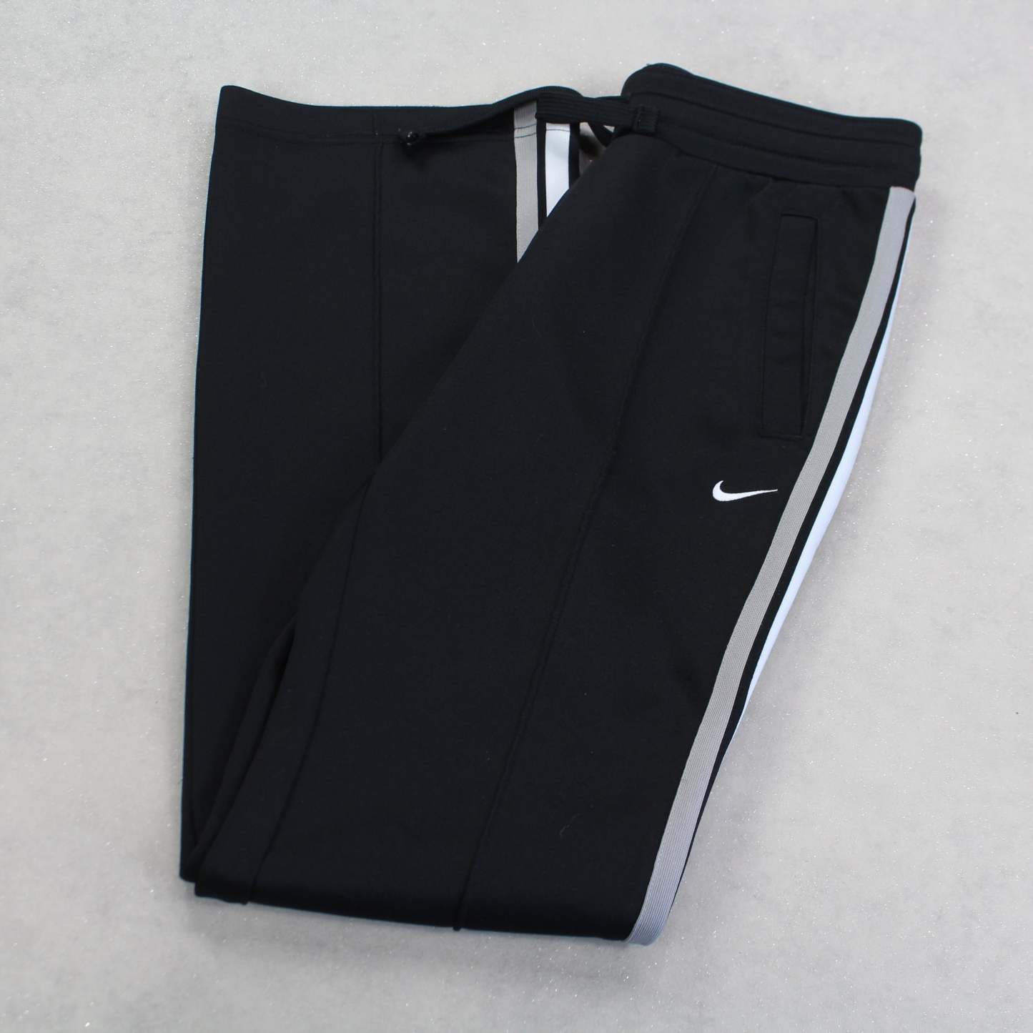 RARE 00s Trackpants Black-Kikonat