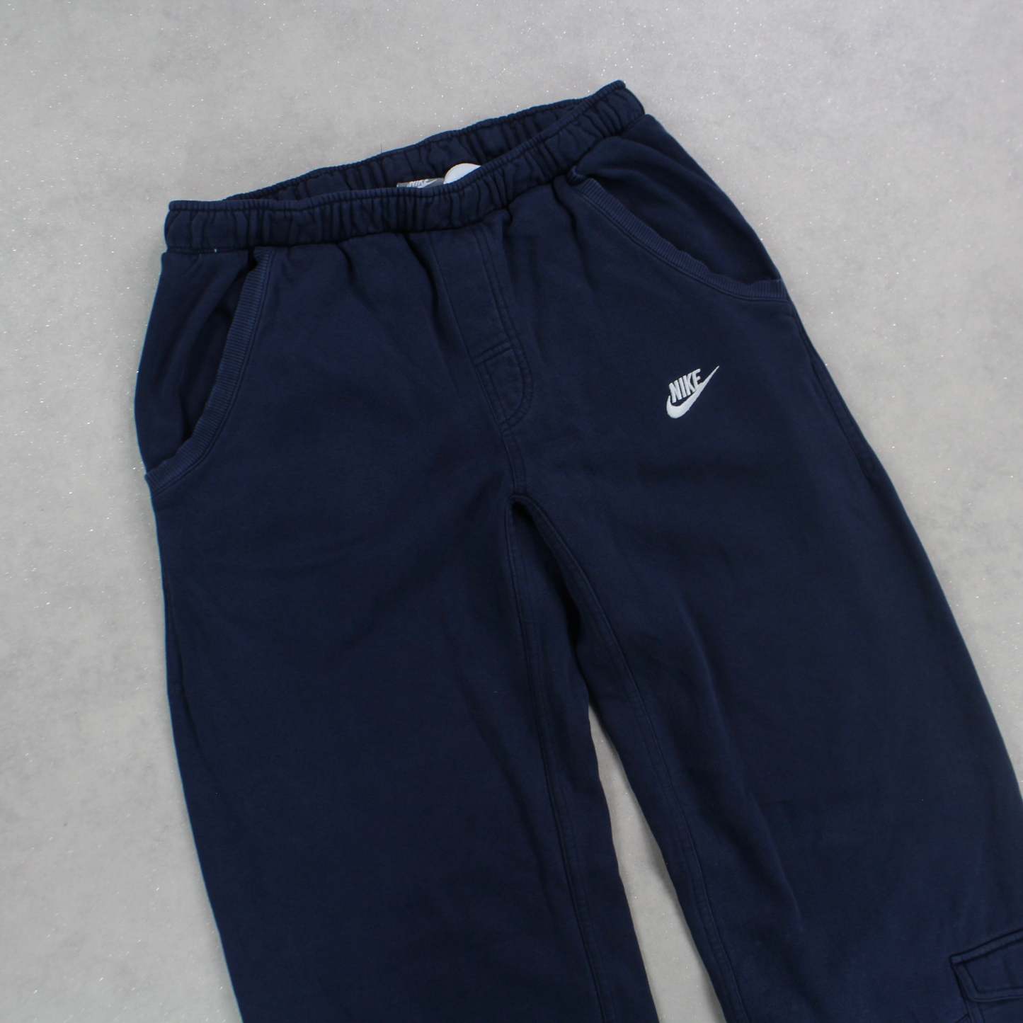 RARE 2000s Cargo Joggers Navy-Kikonat