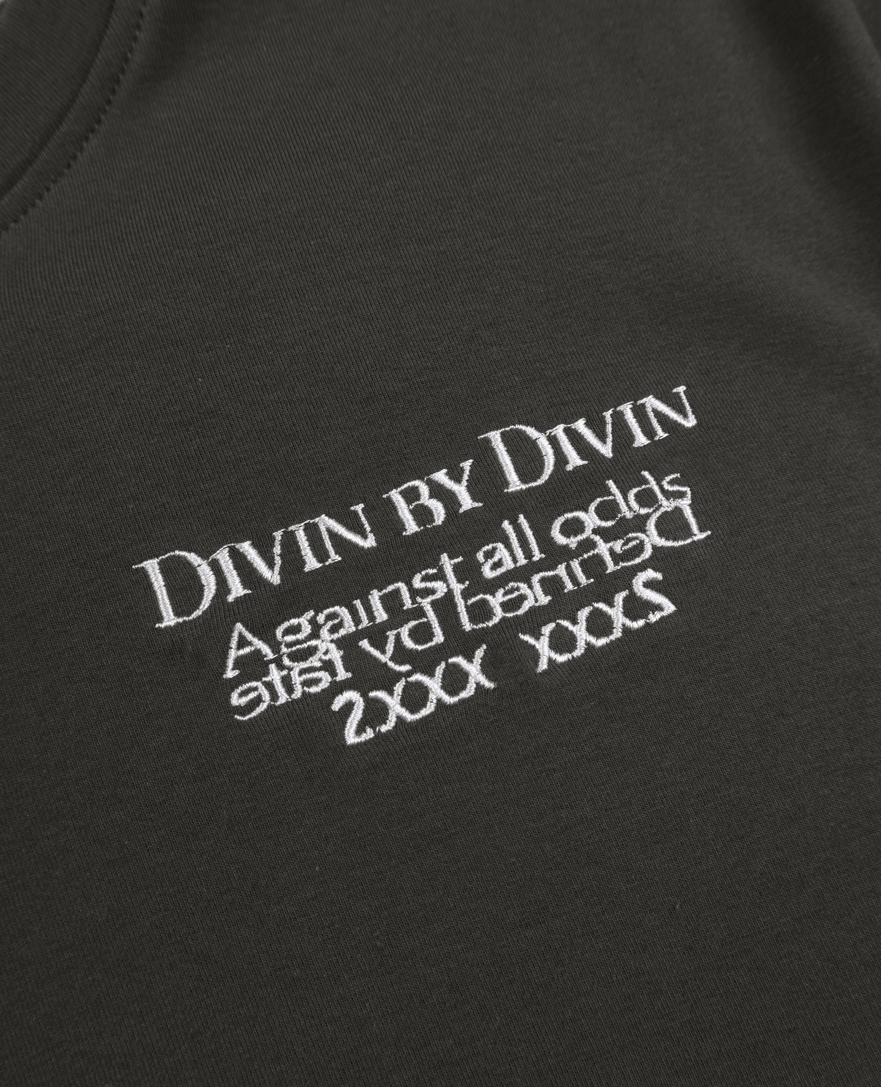 DARK HOLE PRINT T-SHIRT-Kikonat