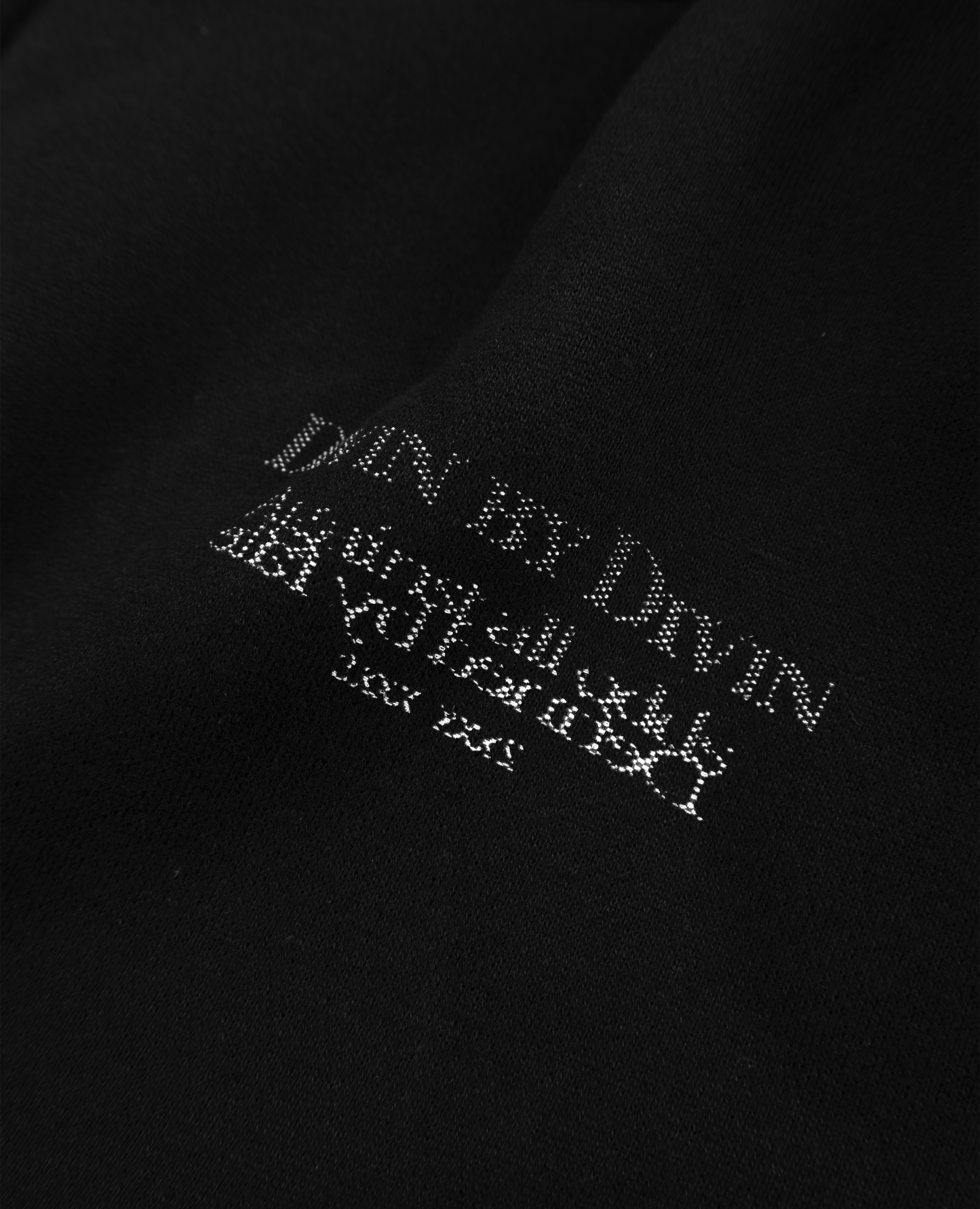 BLACK HOLE PRINT ZIP-Kikonat