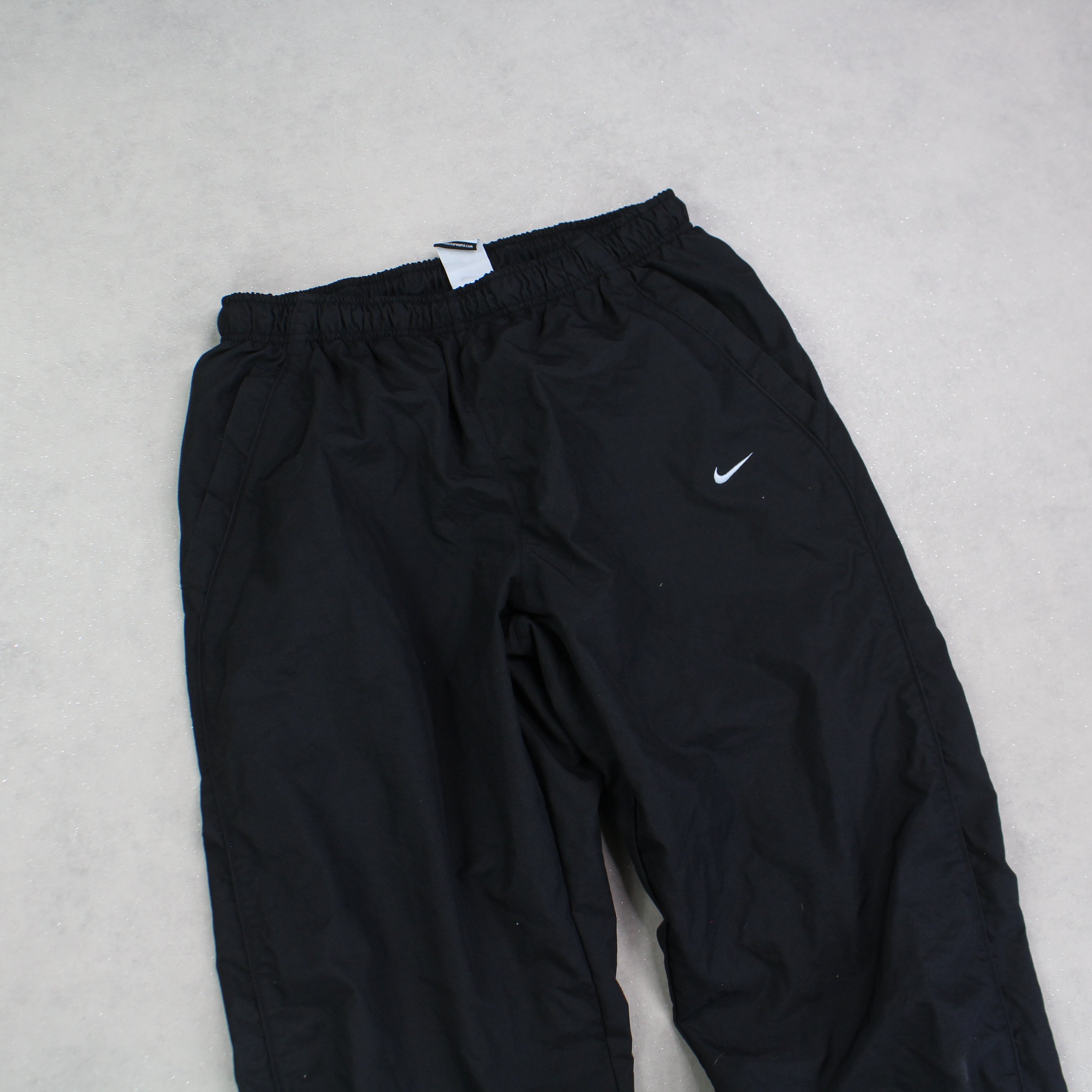 RARE 2000s Trackpants Black-Kikonat