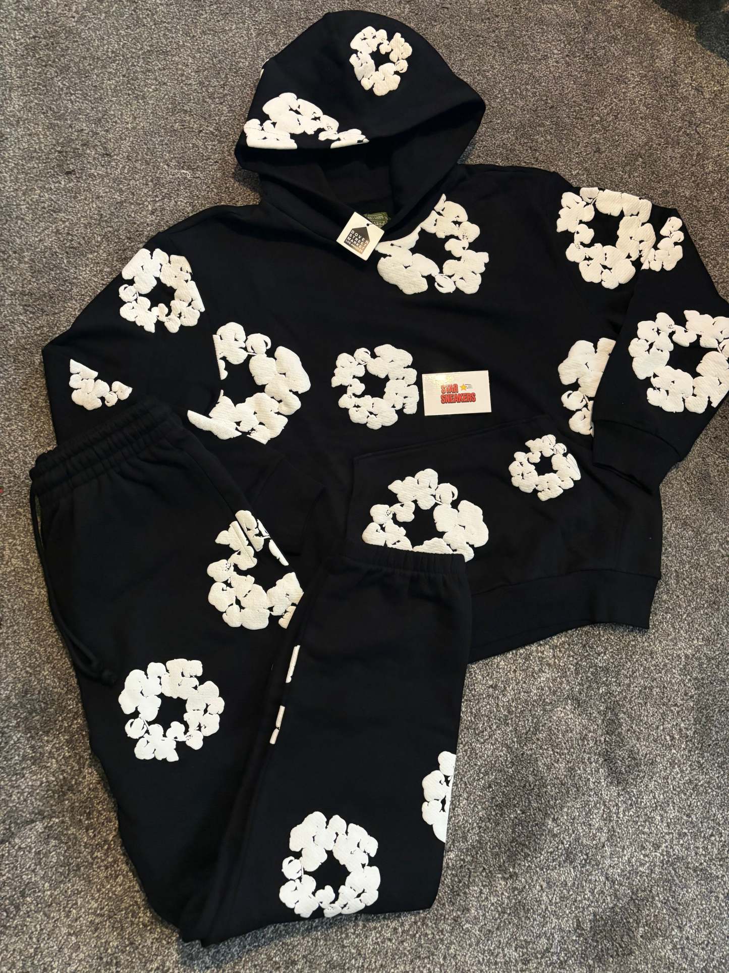 DT Black Tracksuit-Kikonat