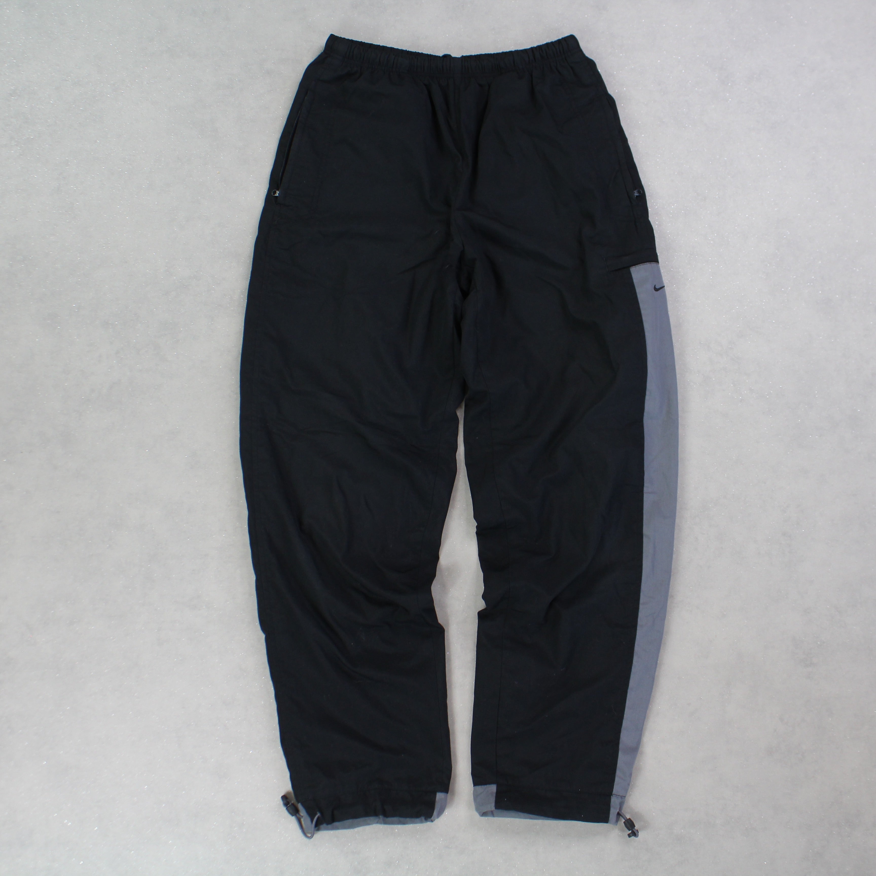 RARE 2000s Trackpants Black-Kikonat