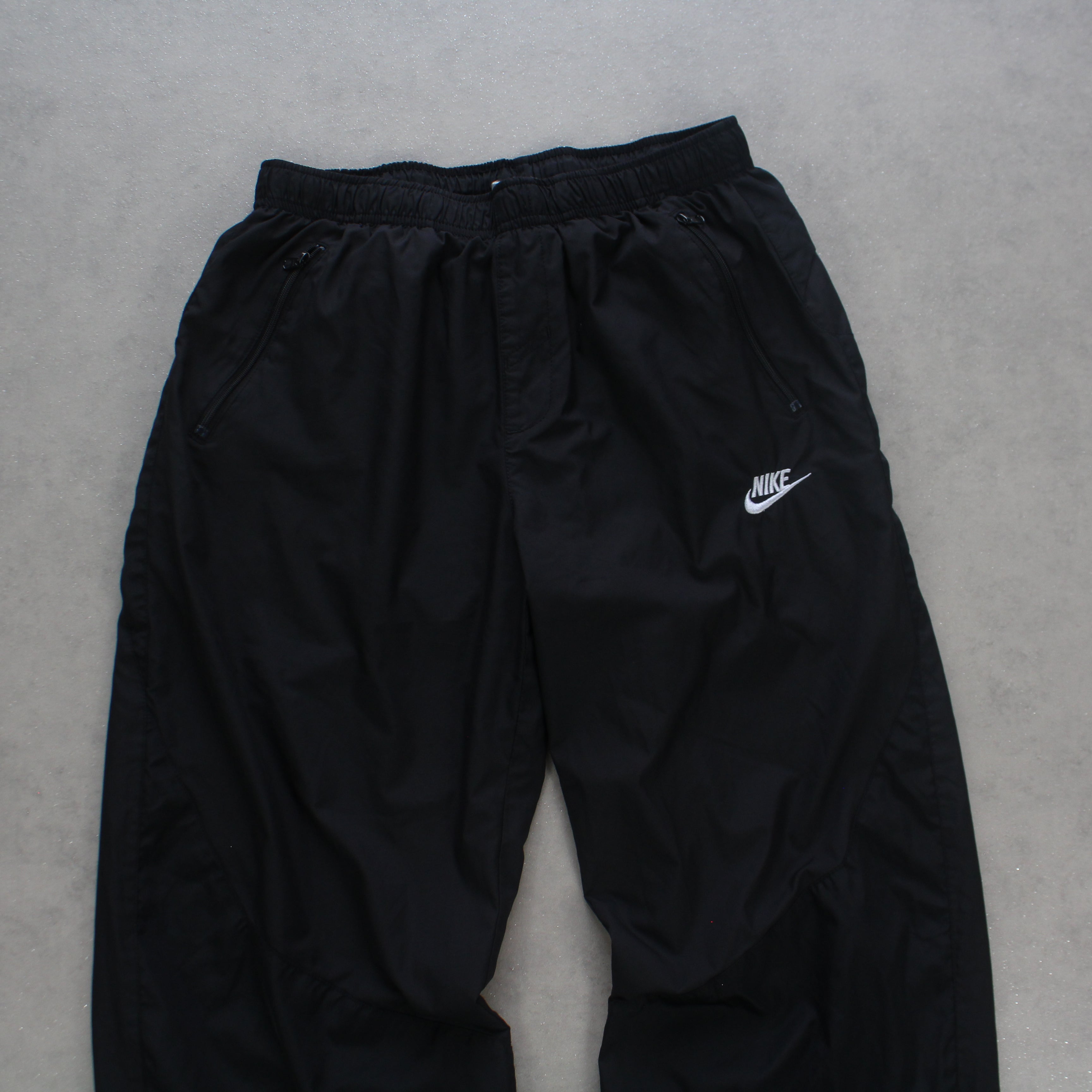 RARE 2000s Trackpants Black-Kikonat