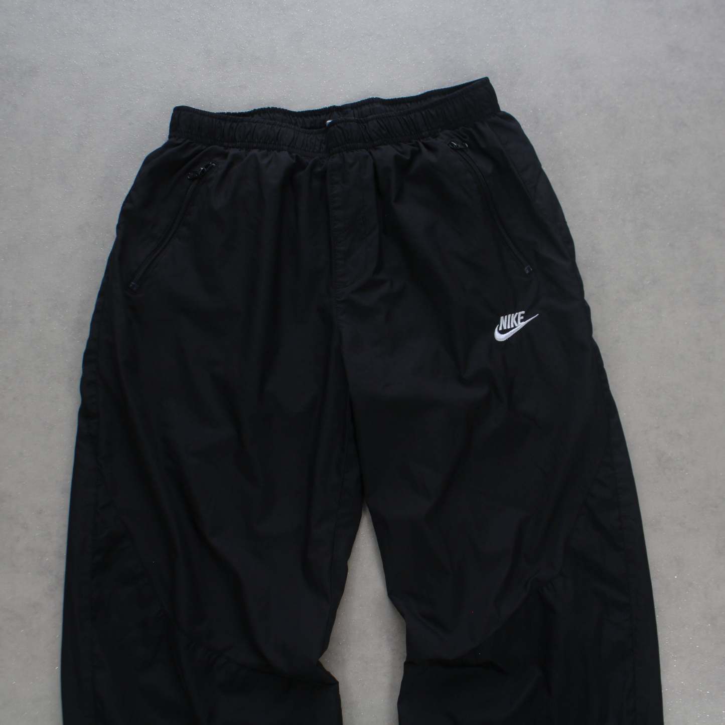 RARE 2000s Trackpants Black-Kikonat