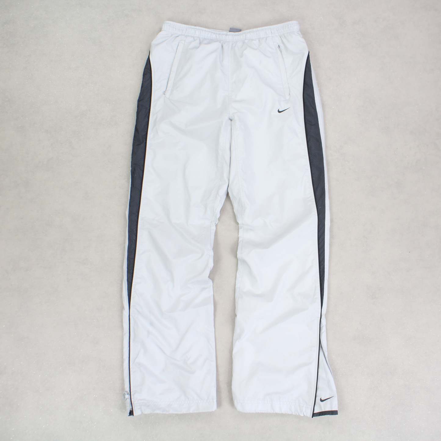 SUPER RARE 00s Trackpants Grey-Kikonat