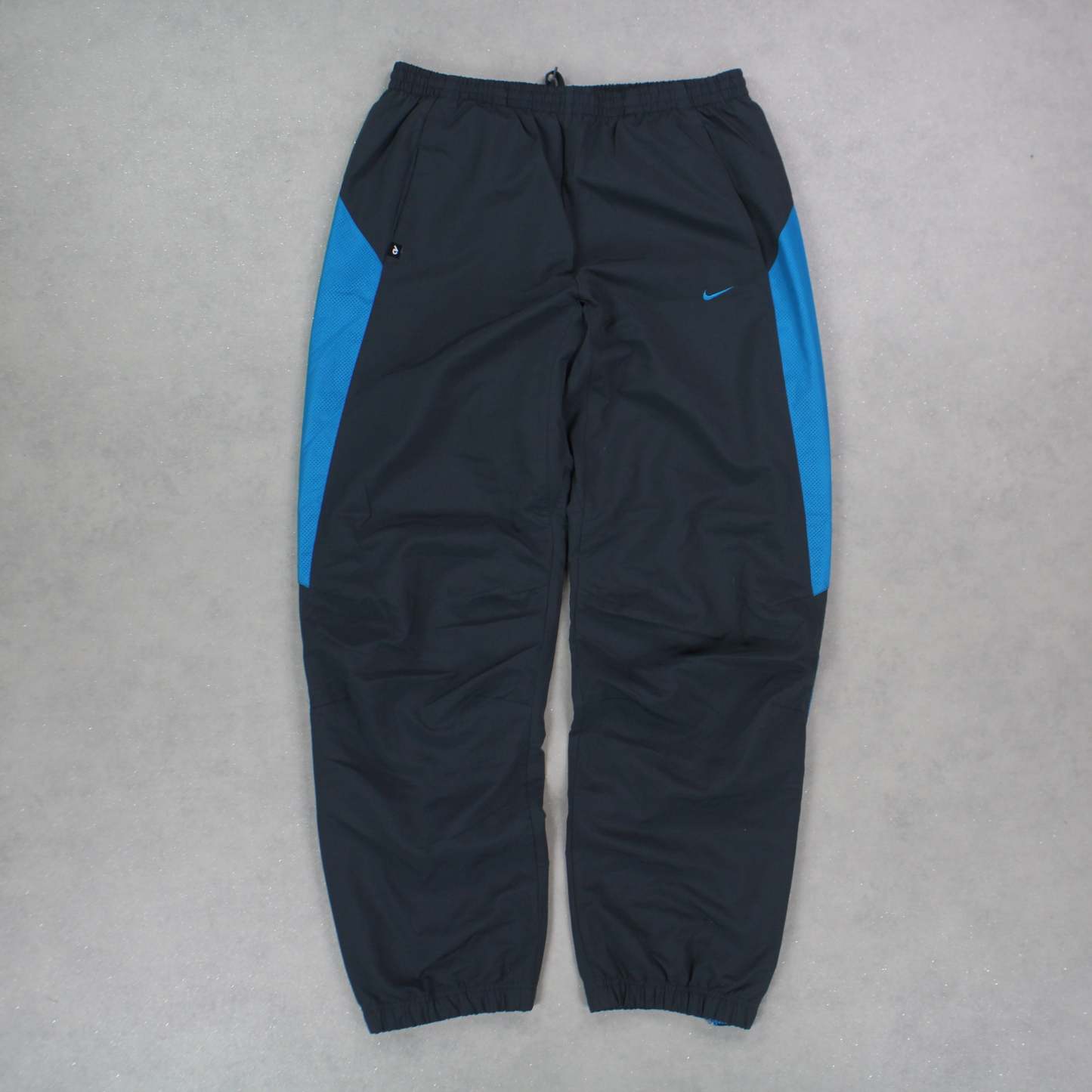 RARE 2000s Trackpants Grey-Kikonat