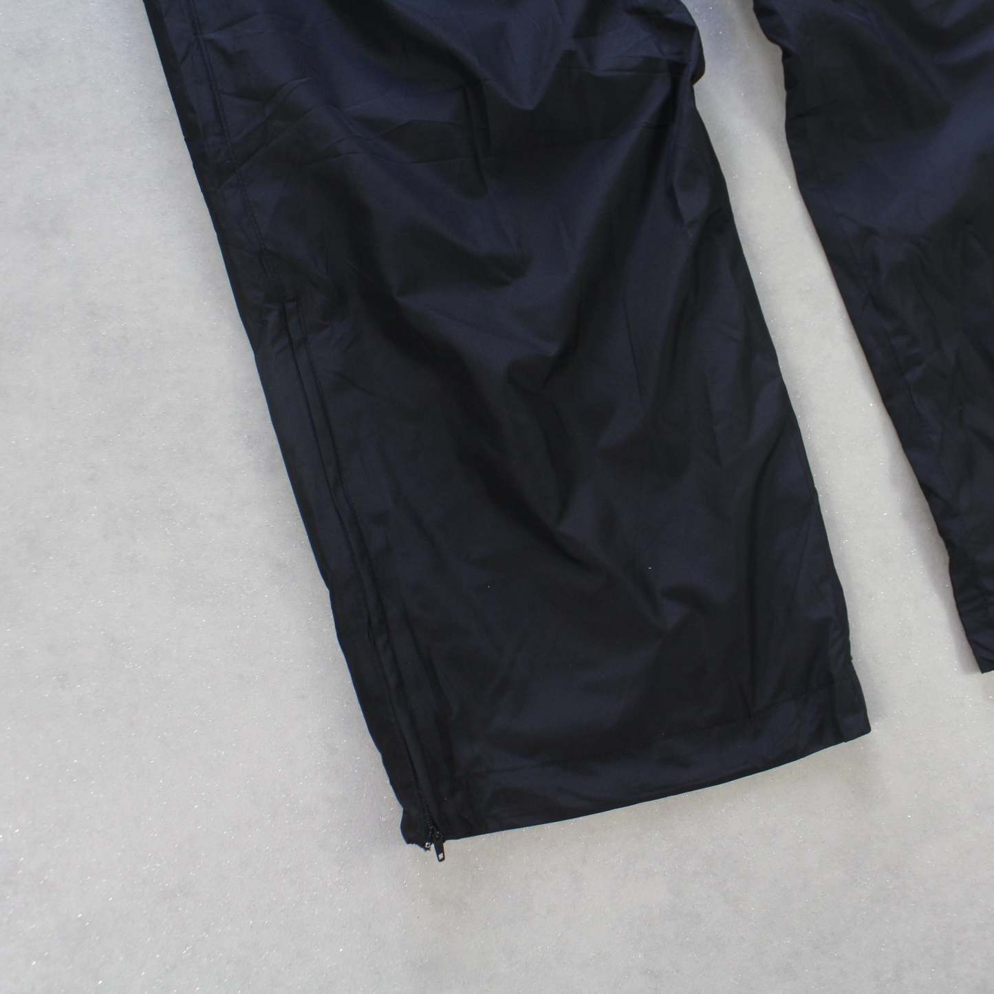 RARE 2000s Trackpants Black-Kikonat