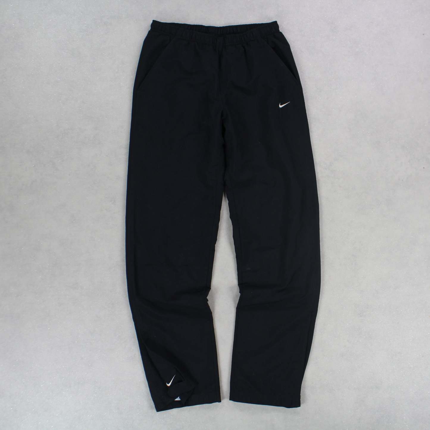 RARE 2000s Trackpants Black-Kikonat