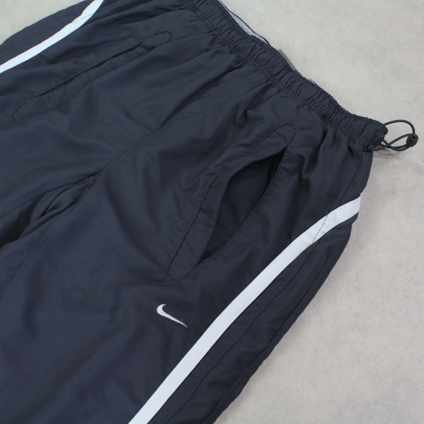 RARE 00s Trackpants Grey-Kikonat