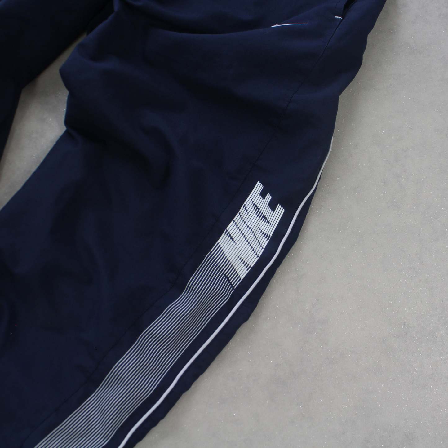RARE 2000s Trackpants Navy-Kikonat