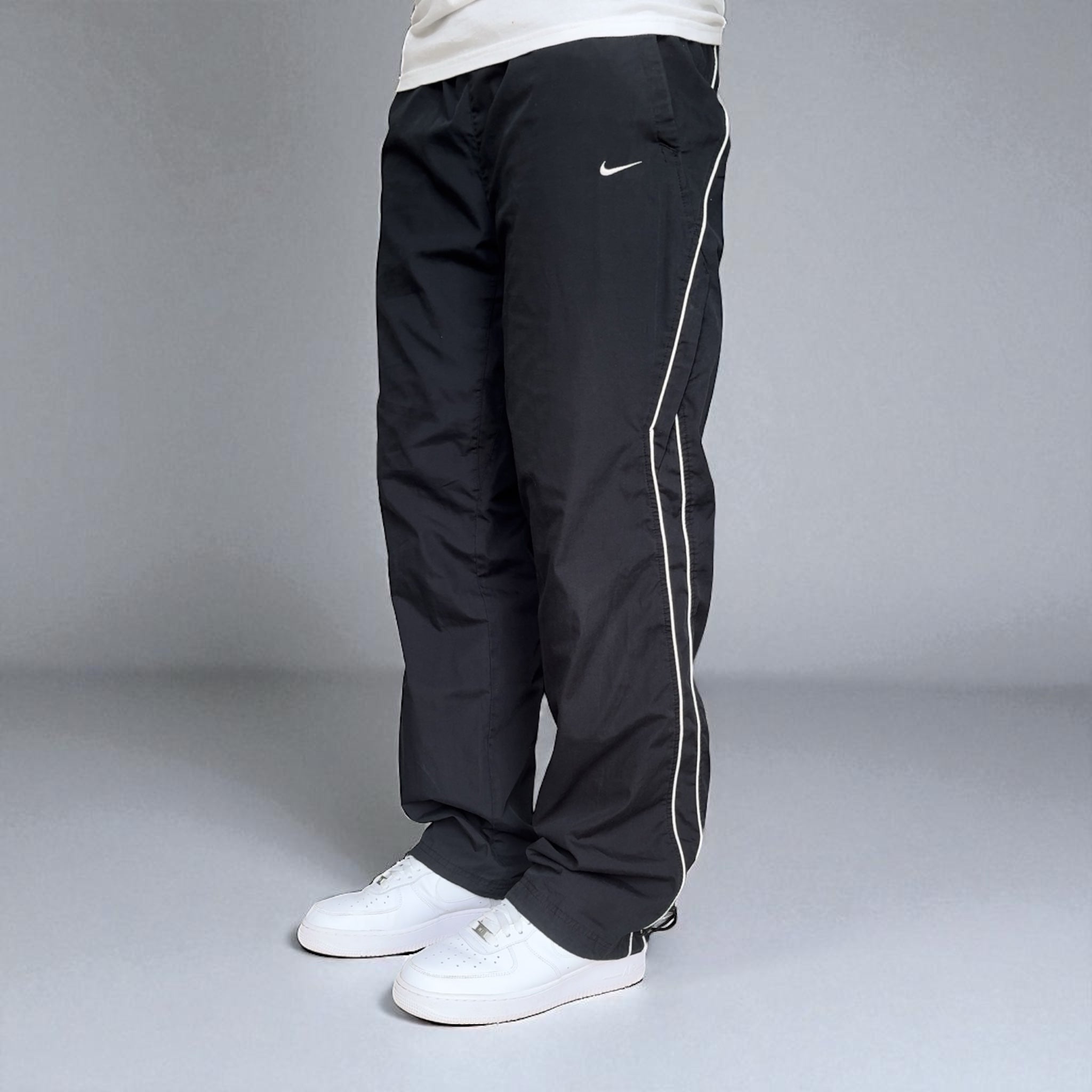 RARE 2000s Trackpants Black-Kikonat