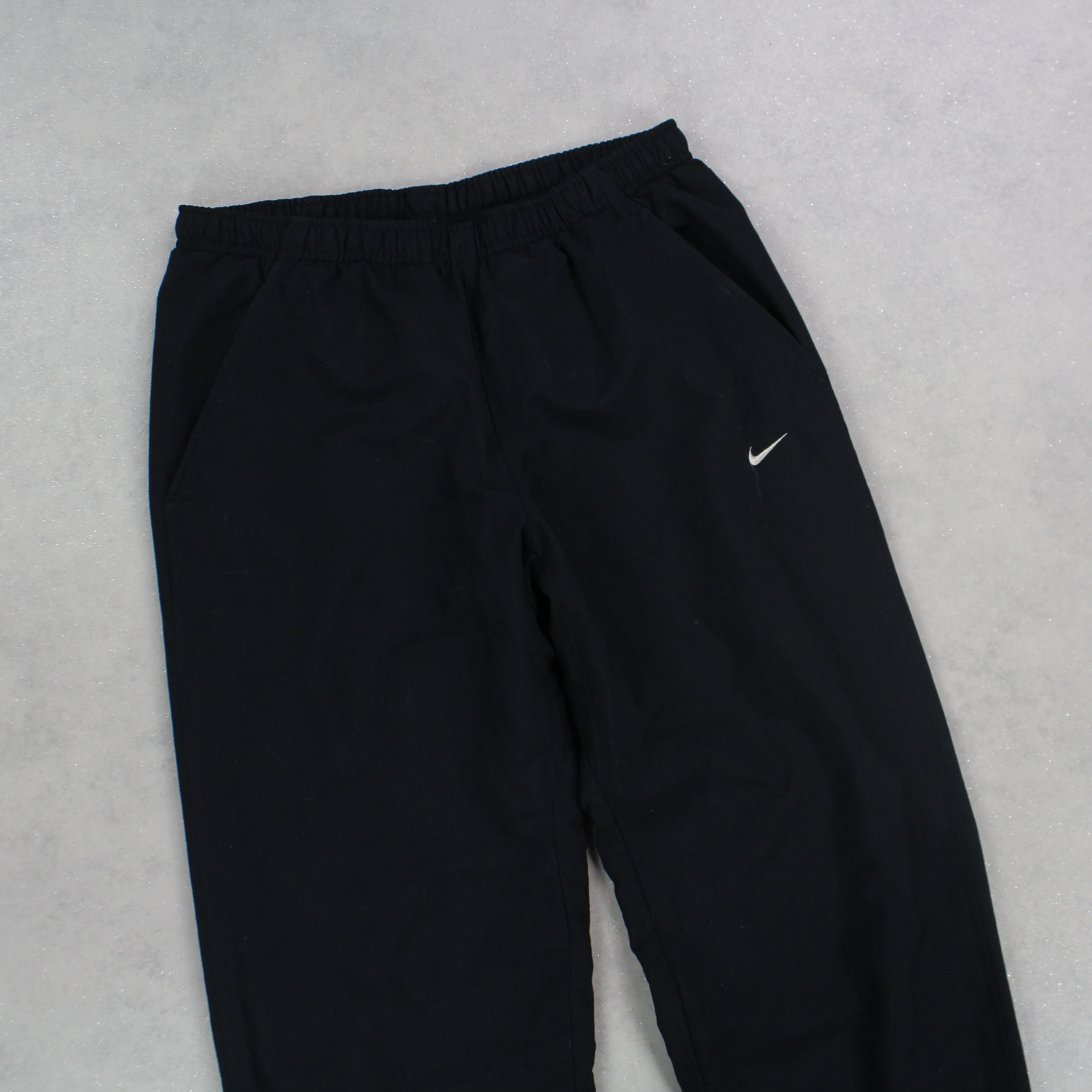 RARE 2000s Trackpants Black-Kikonat