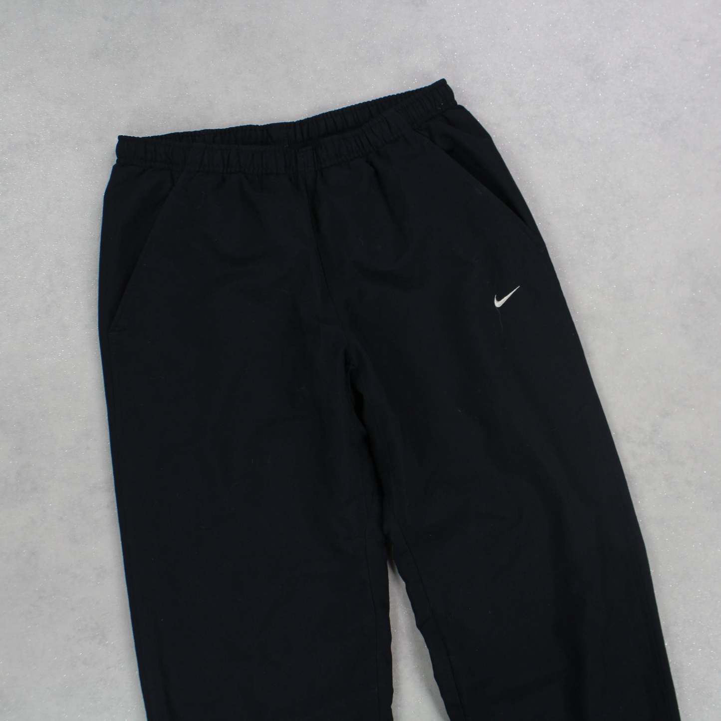 RARE 2000s Trackpants Black-Kikonat