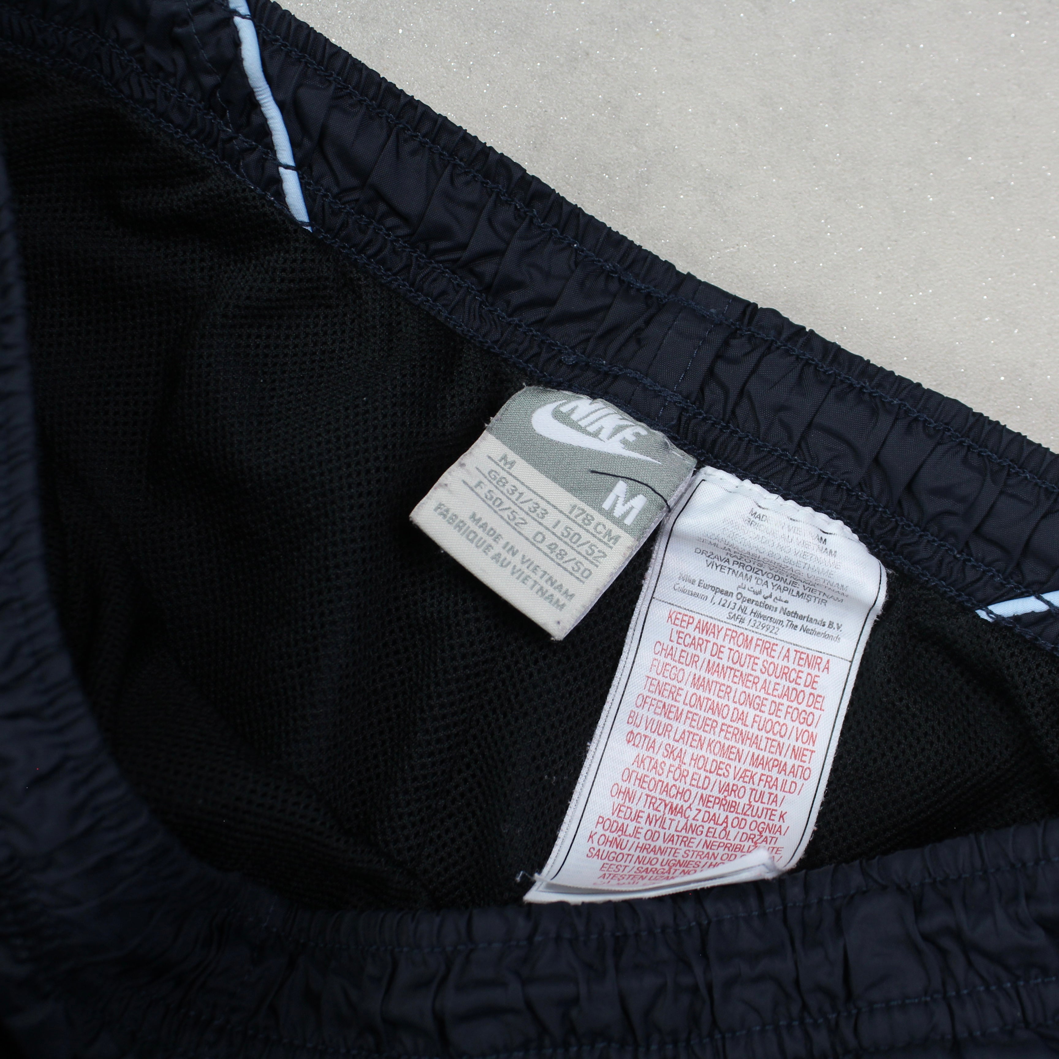 SUPER RARE 2000s Trackpants Navy-Kikonat