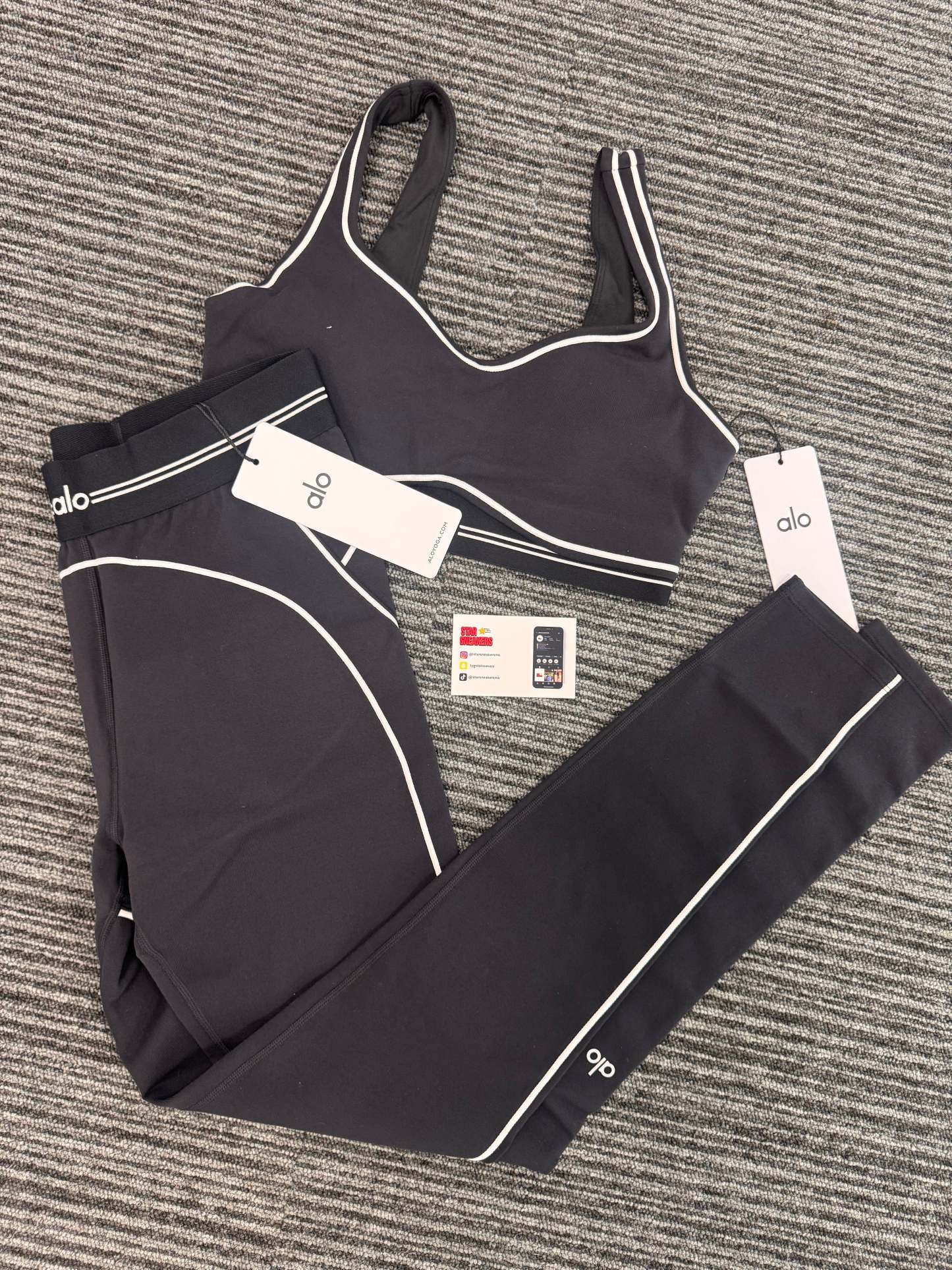 Alo yoga set-Kikonat