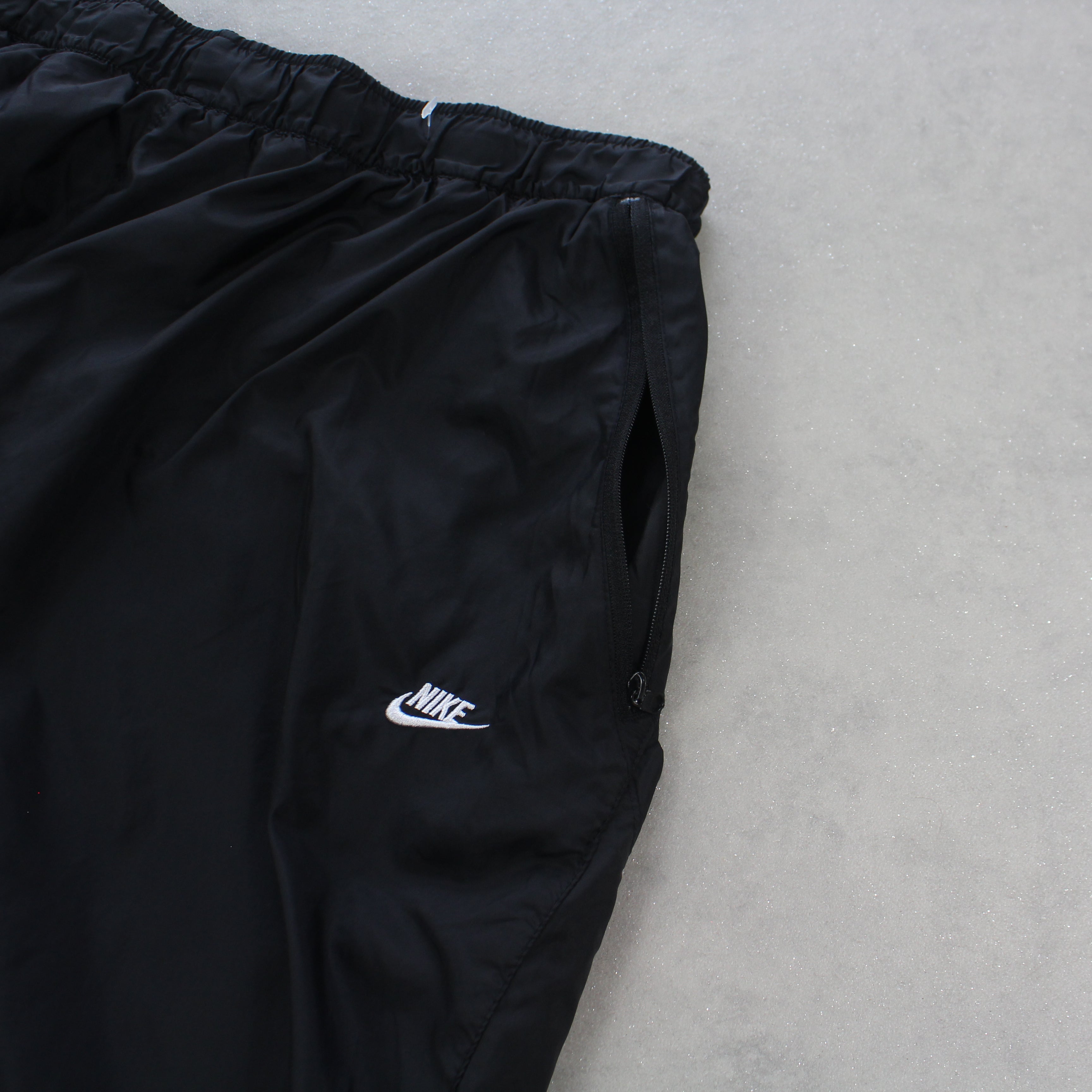 RARE 2000s Baggy Trackpants Black-Kikonat