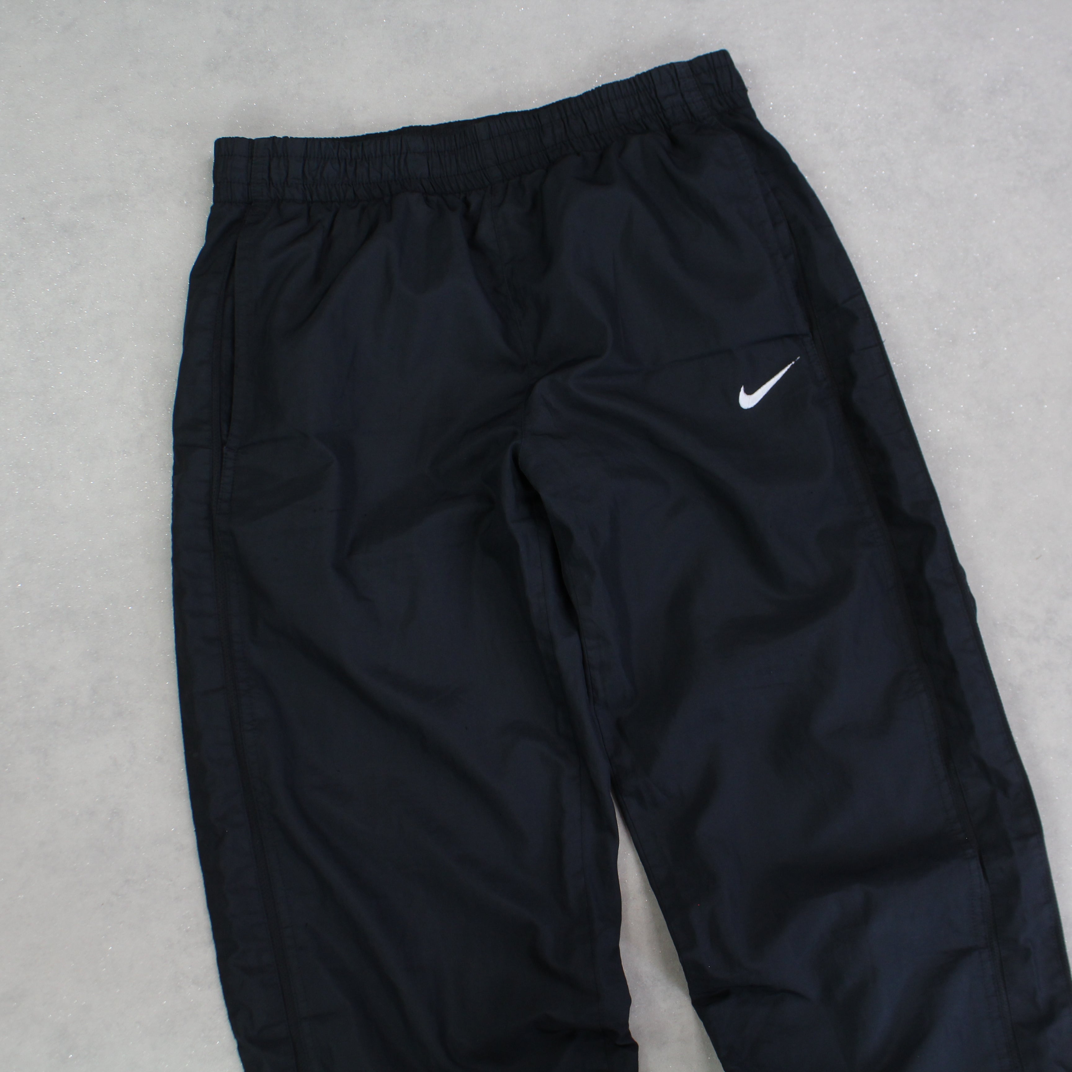 RARE 2000s Trackpants Black-Kikonat