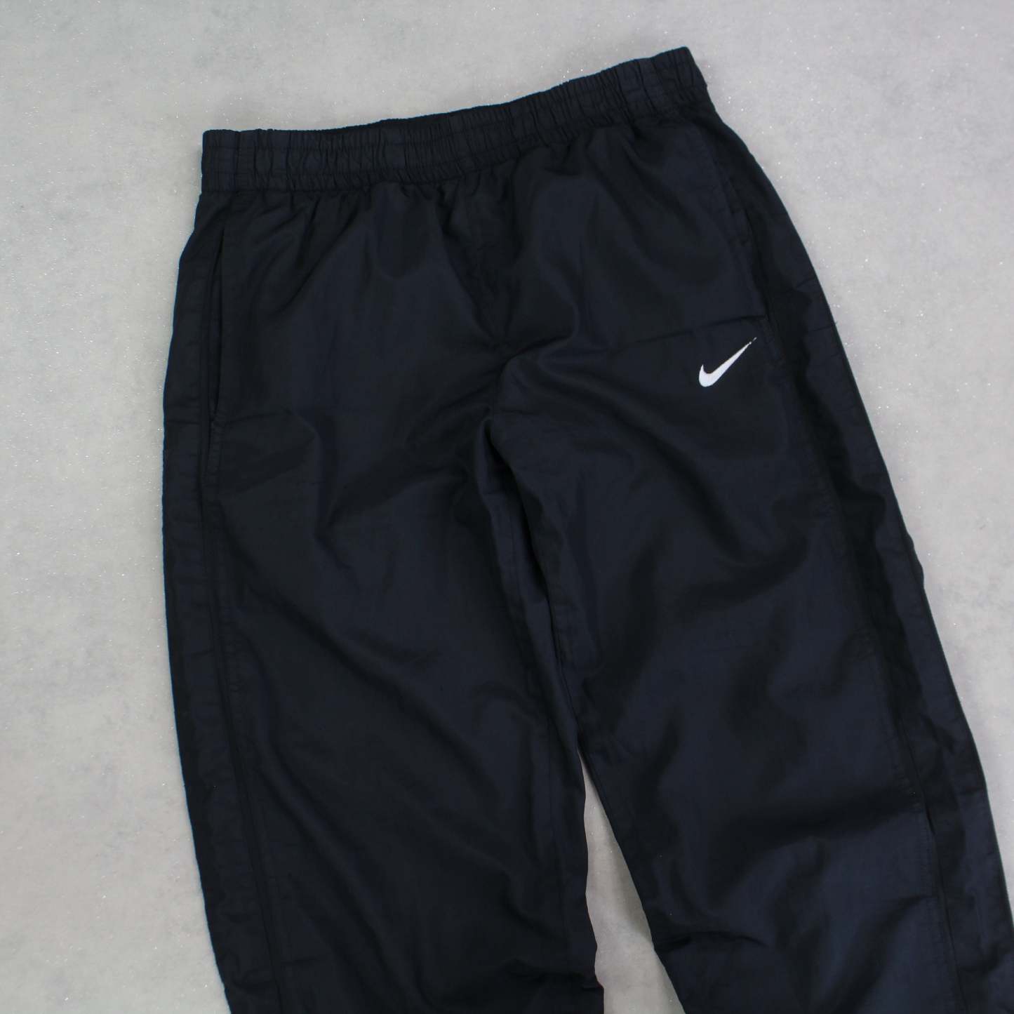 RARE 2000s Trackpants Black-Kikonat